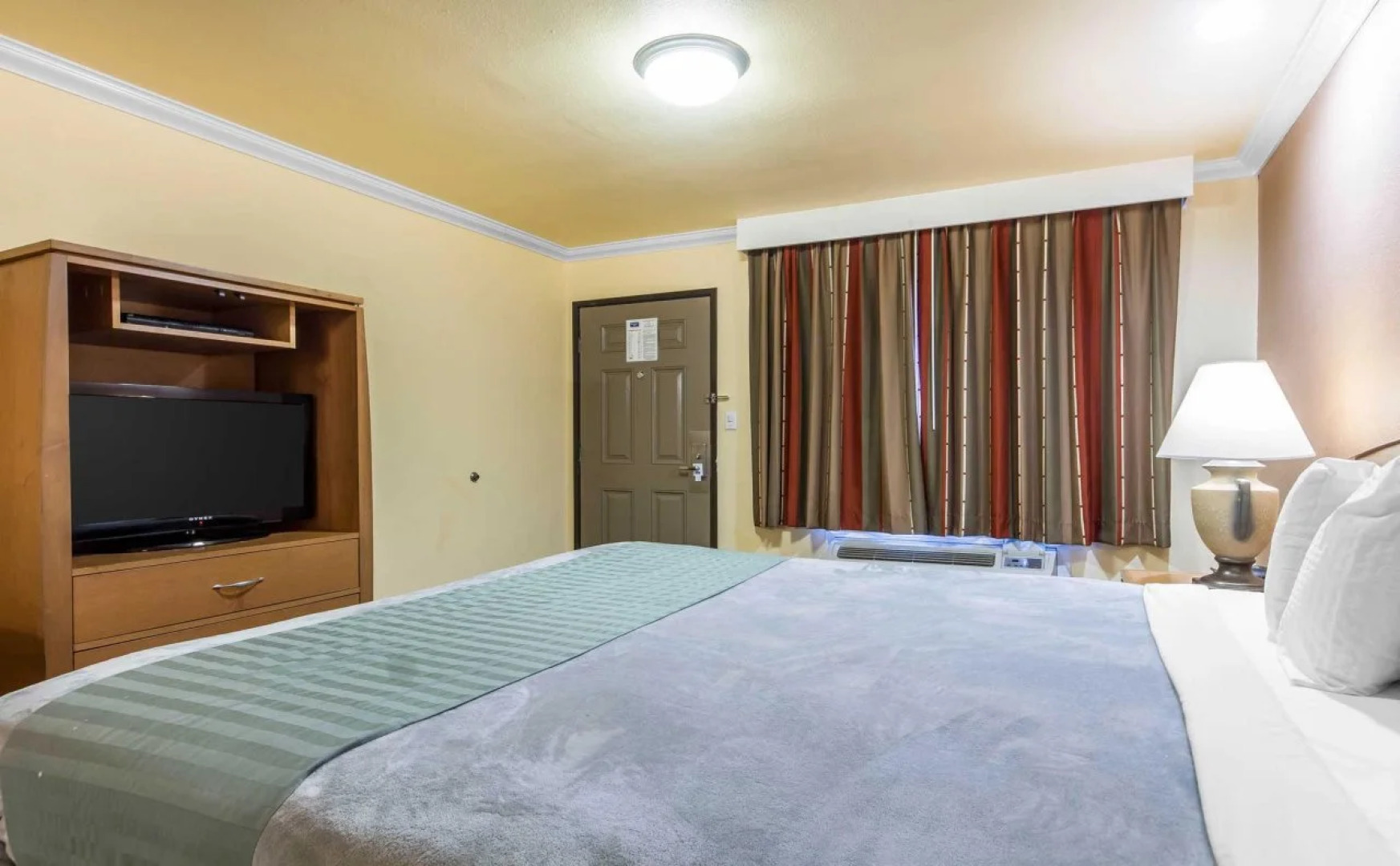 Rodeway Inn & Suites Oakland