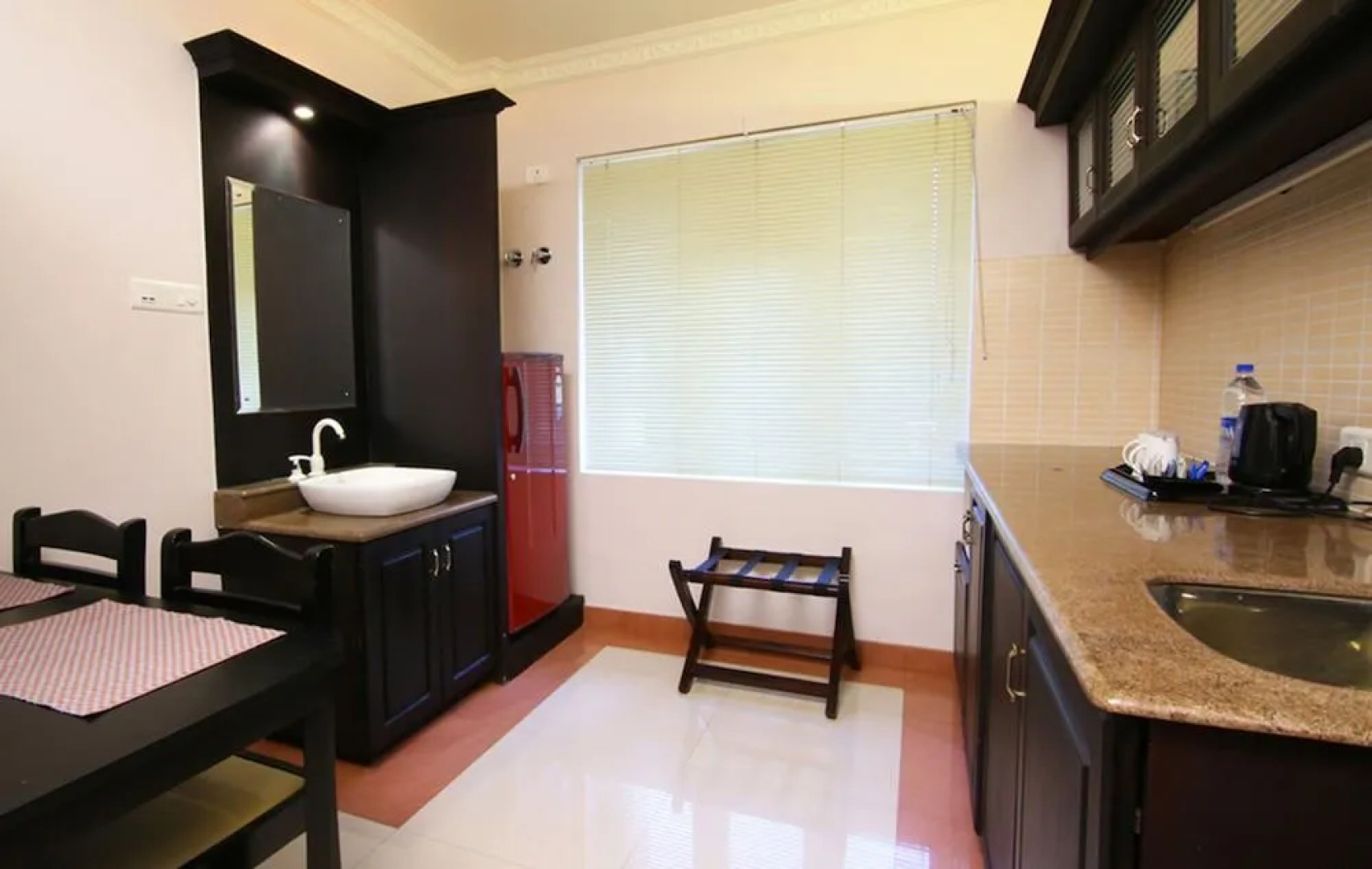 Atlas Airport Hotel Apartment