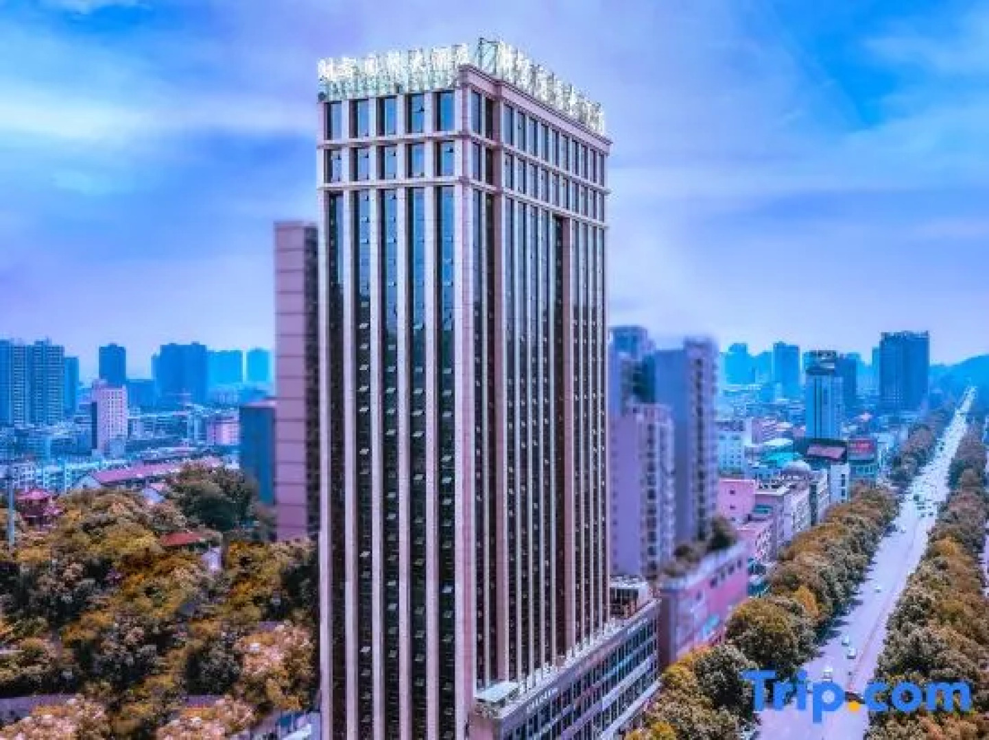 Jiulong Huatian Caizhi Hotel