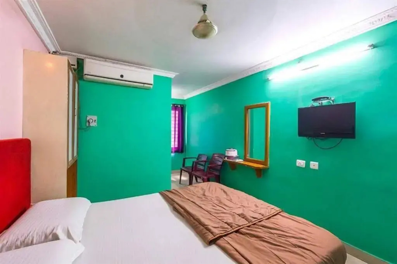 Hotel Sri Sai Residency