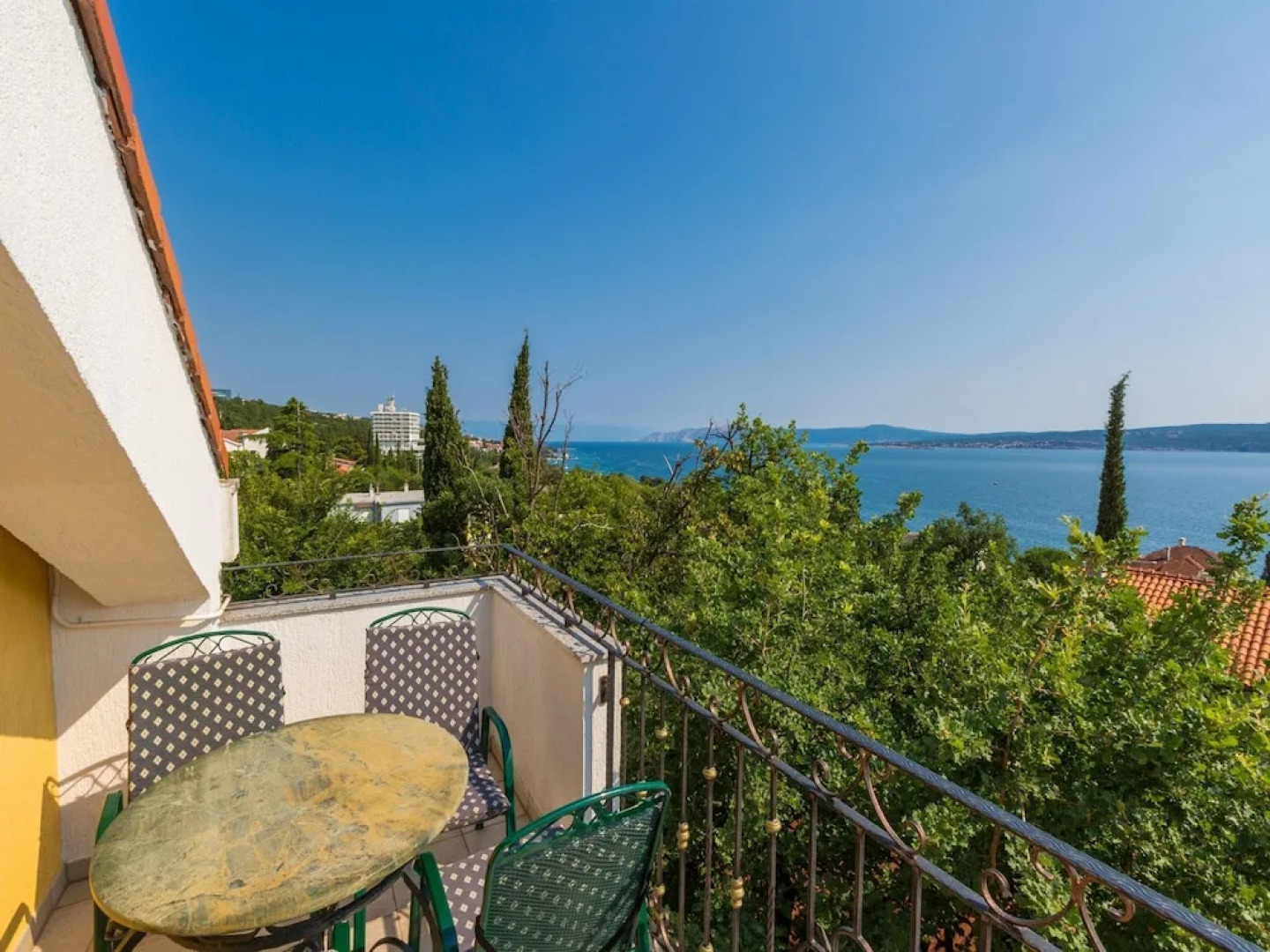 Apartment Pericic Zuti