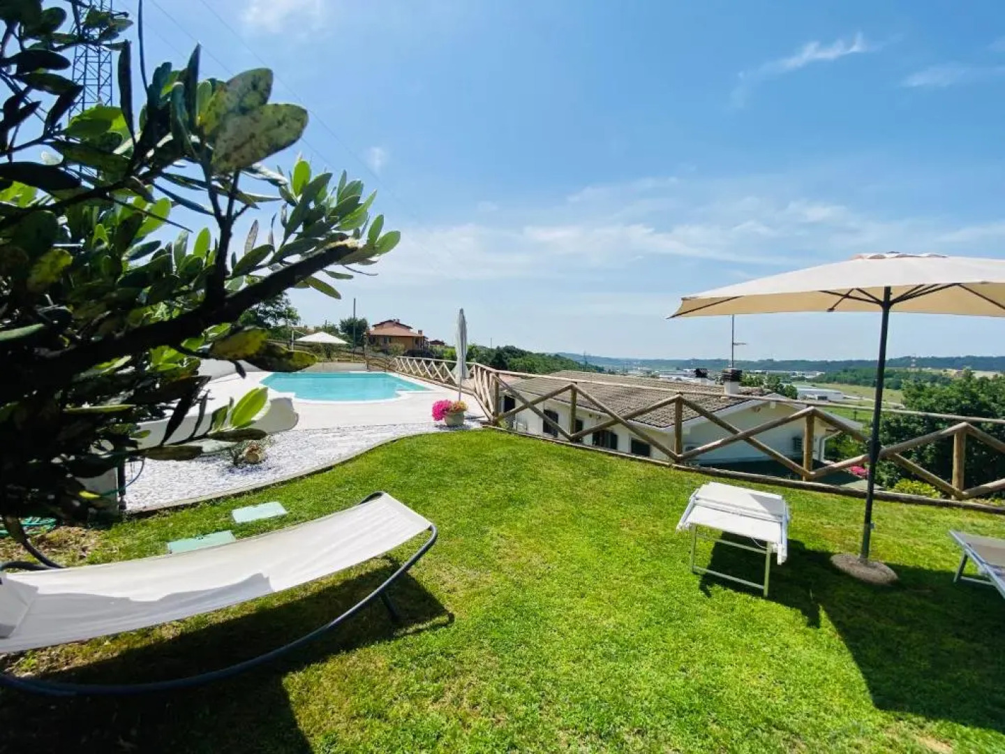 Villa Poggio Ulivo Apartments