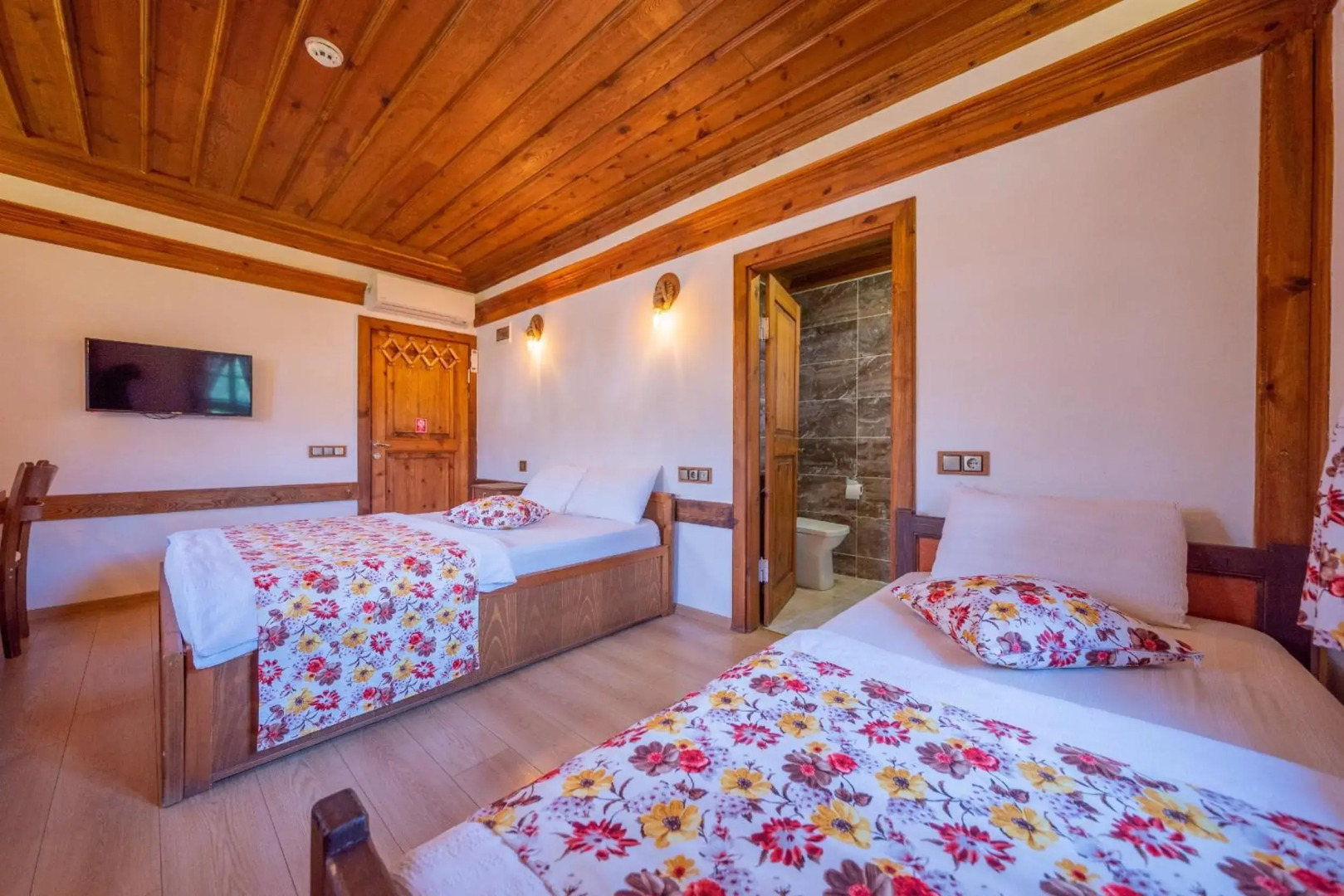 Cesmeli Konak Garden