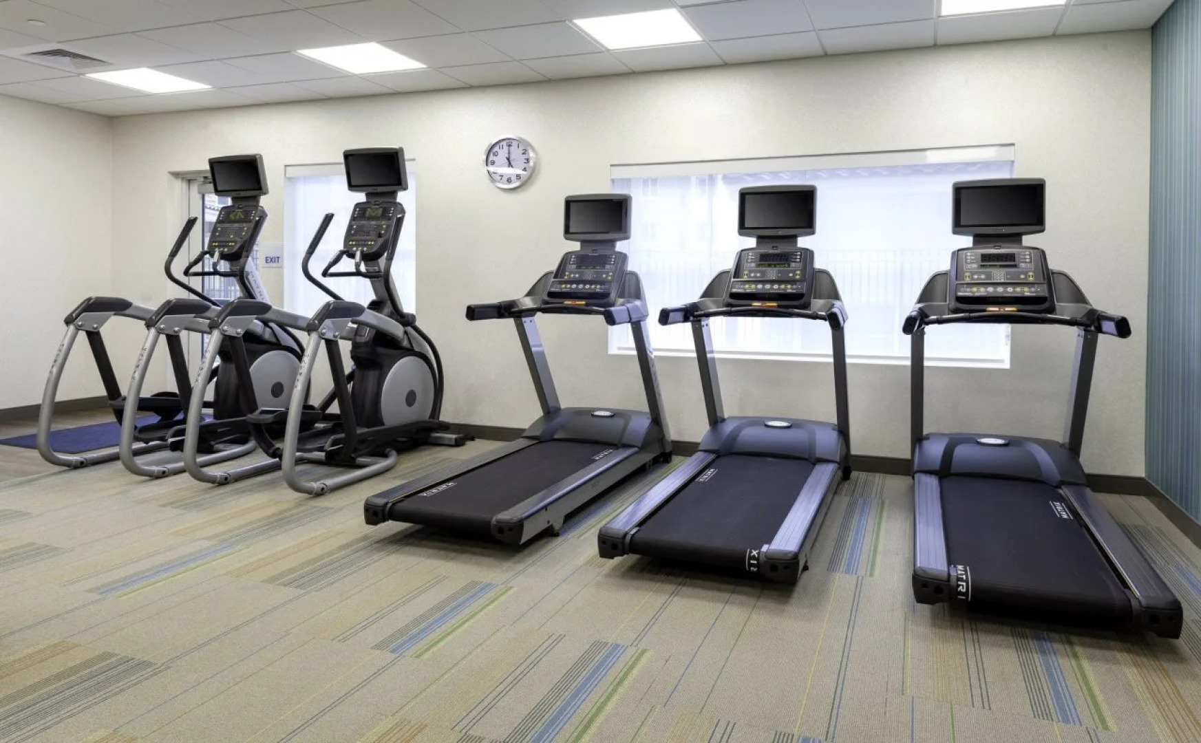 Holiday Inn Express & Suites Phoenix East - Gilbert by IHG