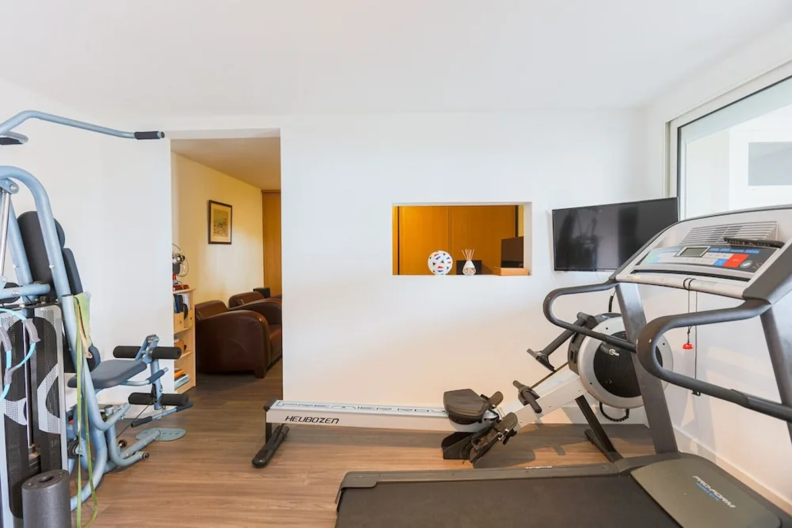 Monaco Vista VI4202 by Riviera Holiday H