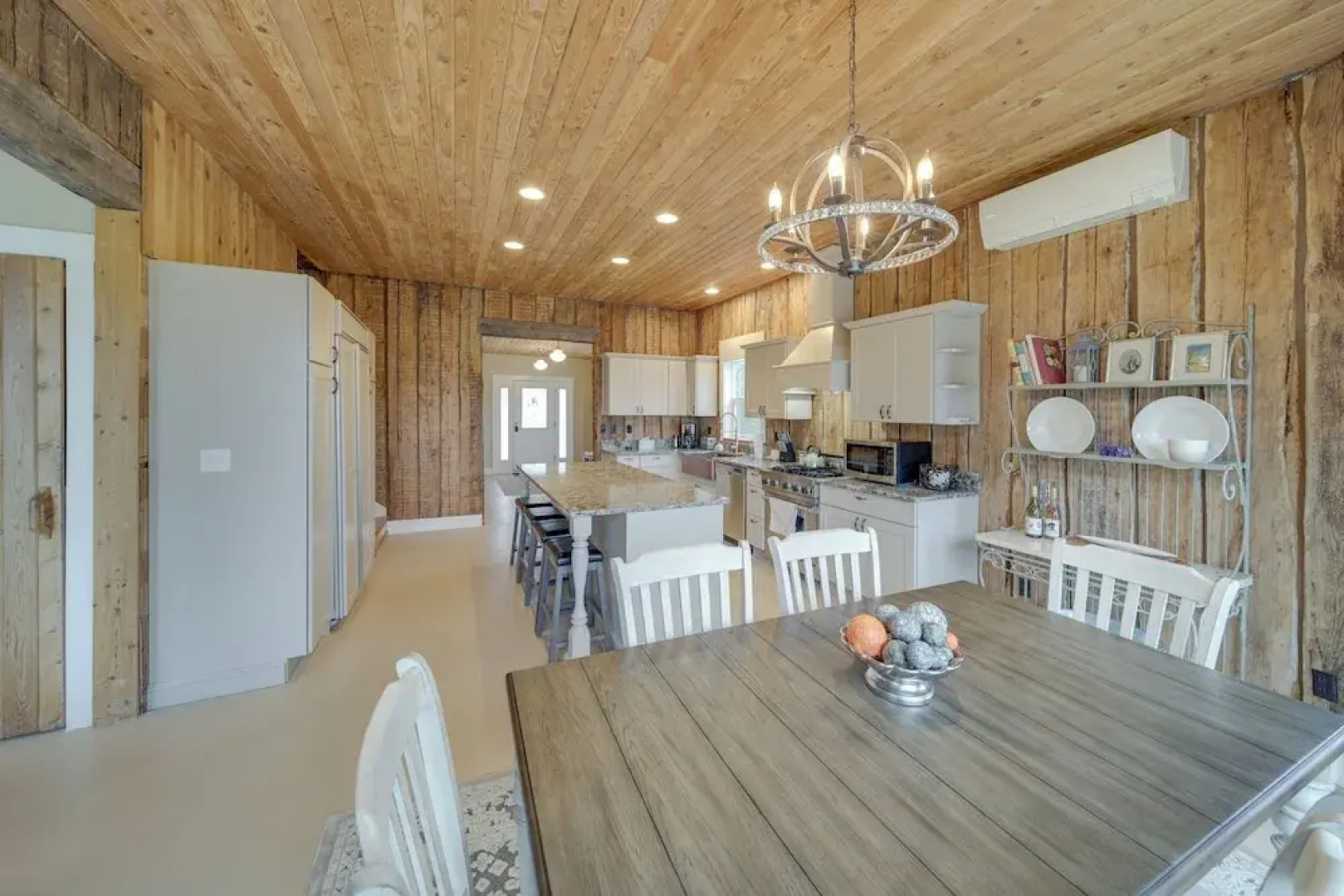 Scenic Loon Lake Adventure Retreat w/ Dock!