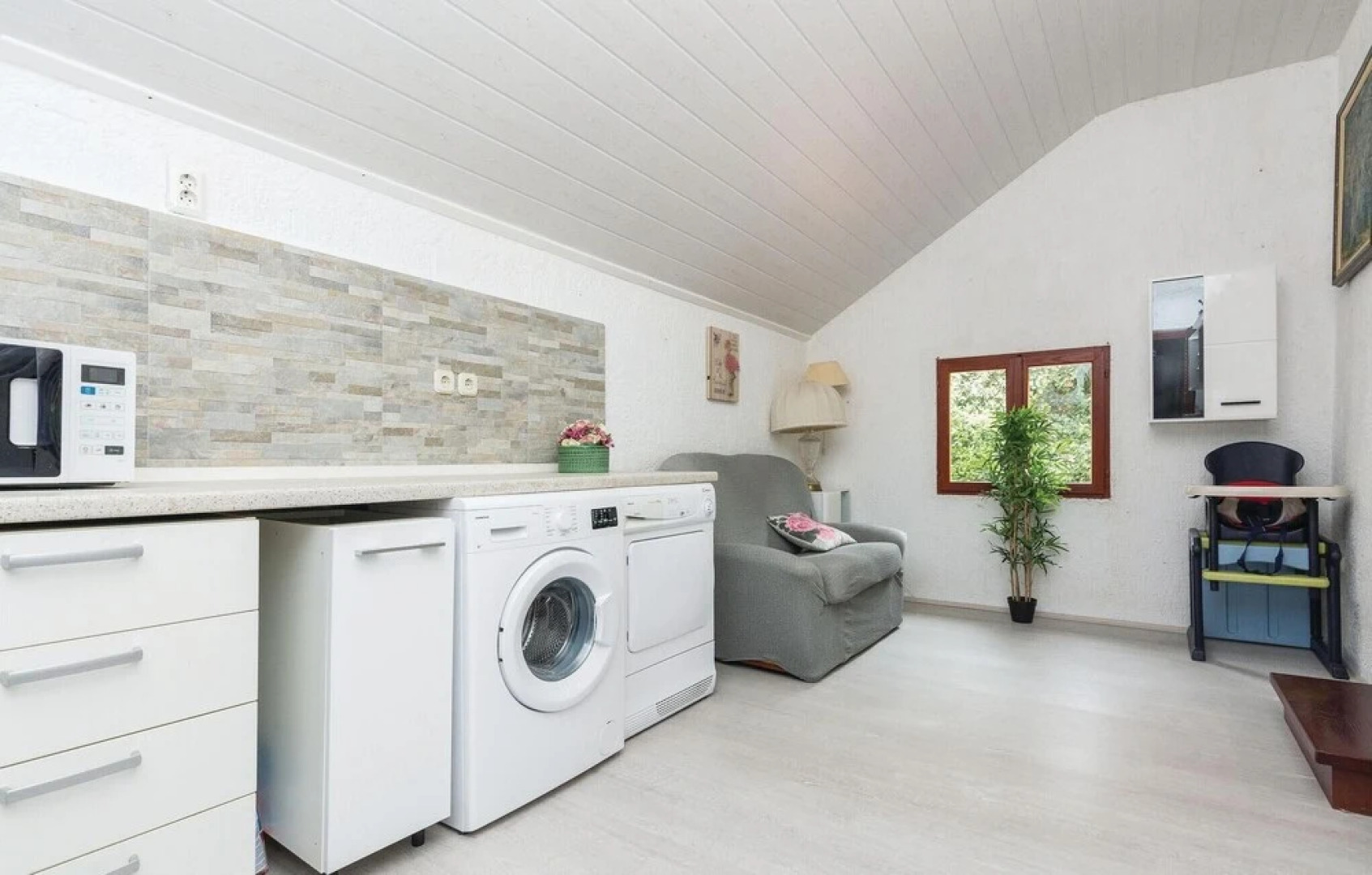 Amazing Home in Kozino With Wifi and 5 Bedrooms