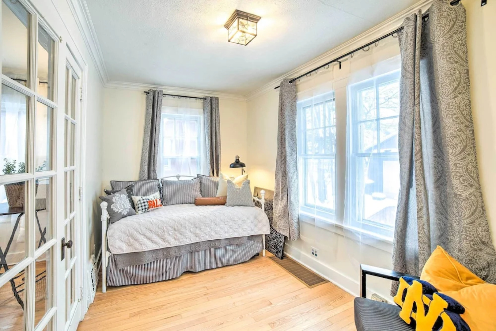 South Bend Home < 1 Mi to Notre Dame!