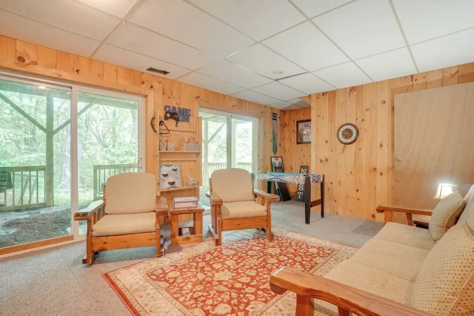 Private Hot Tub & Game Room: Cleveland Getaway