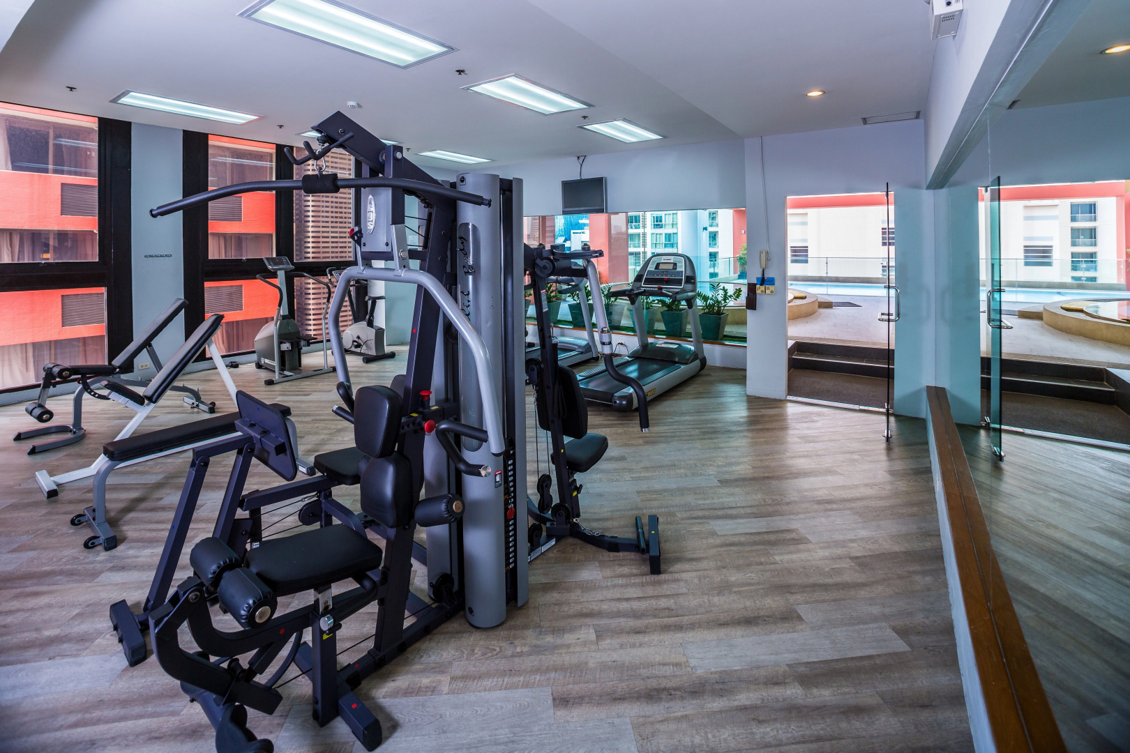 Bandara Silom Suites