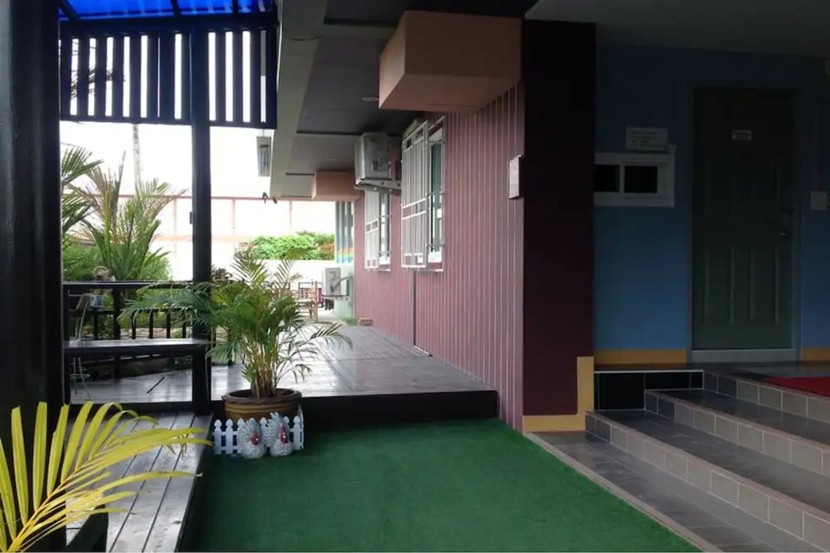 Siri Sothorn Apartment