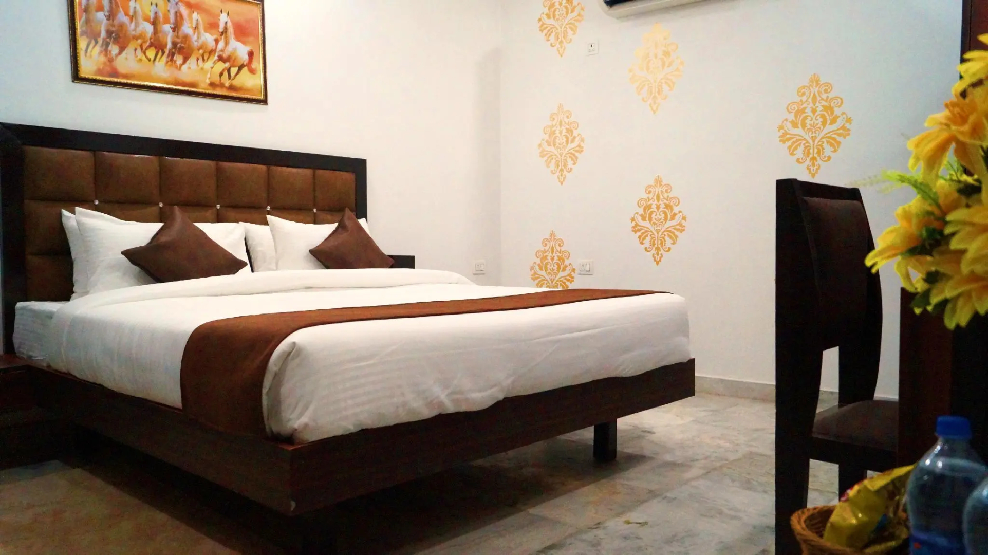 ShriGo Ganga Village Resort Spa