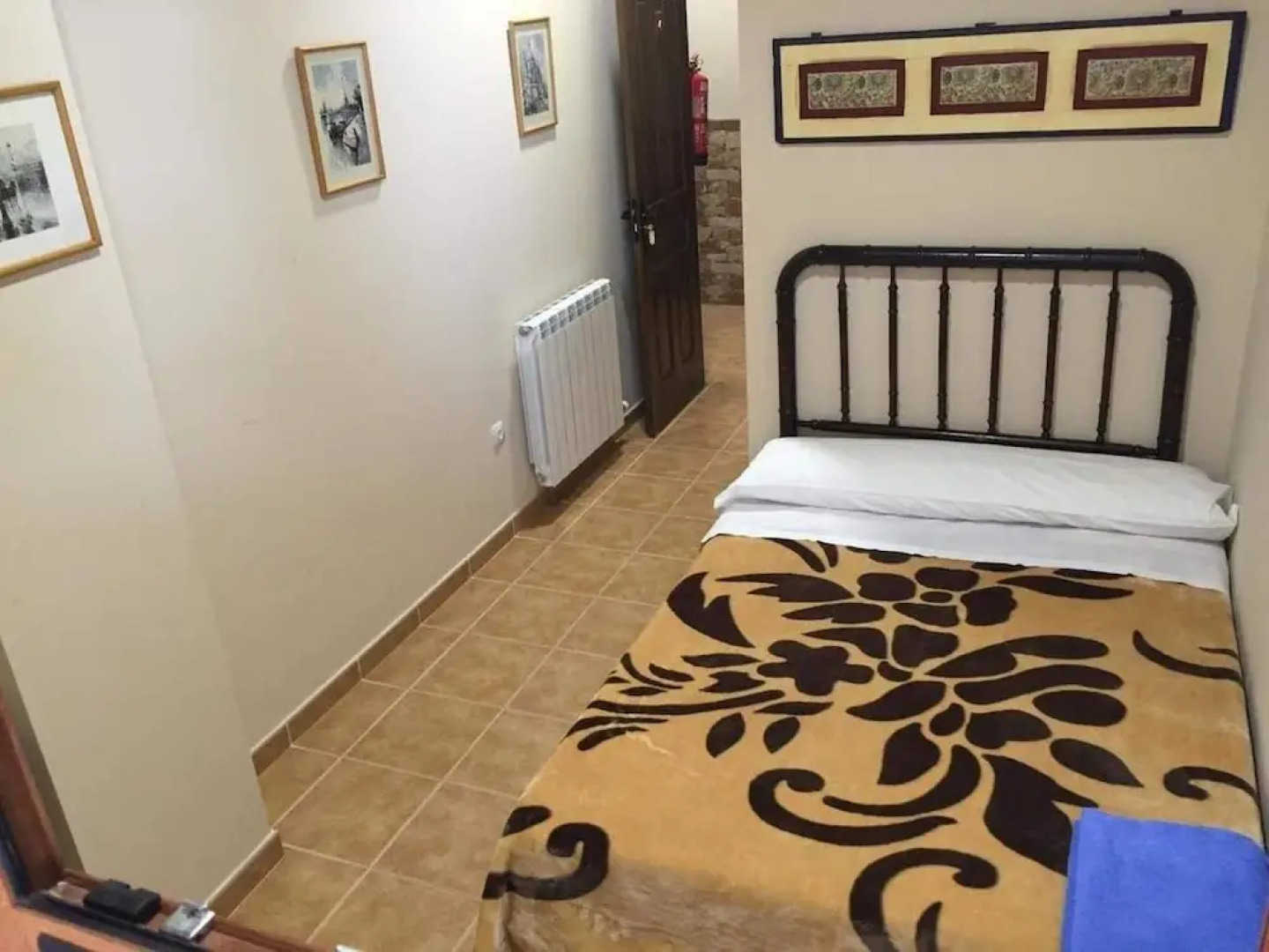 Albergue Santo Tomás de Canterbury - Hostel