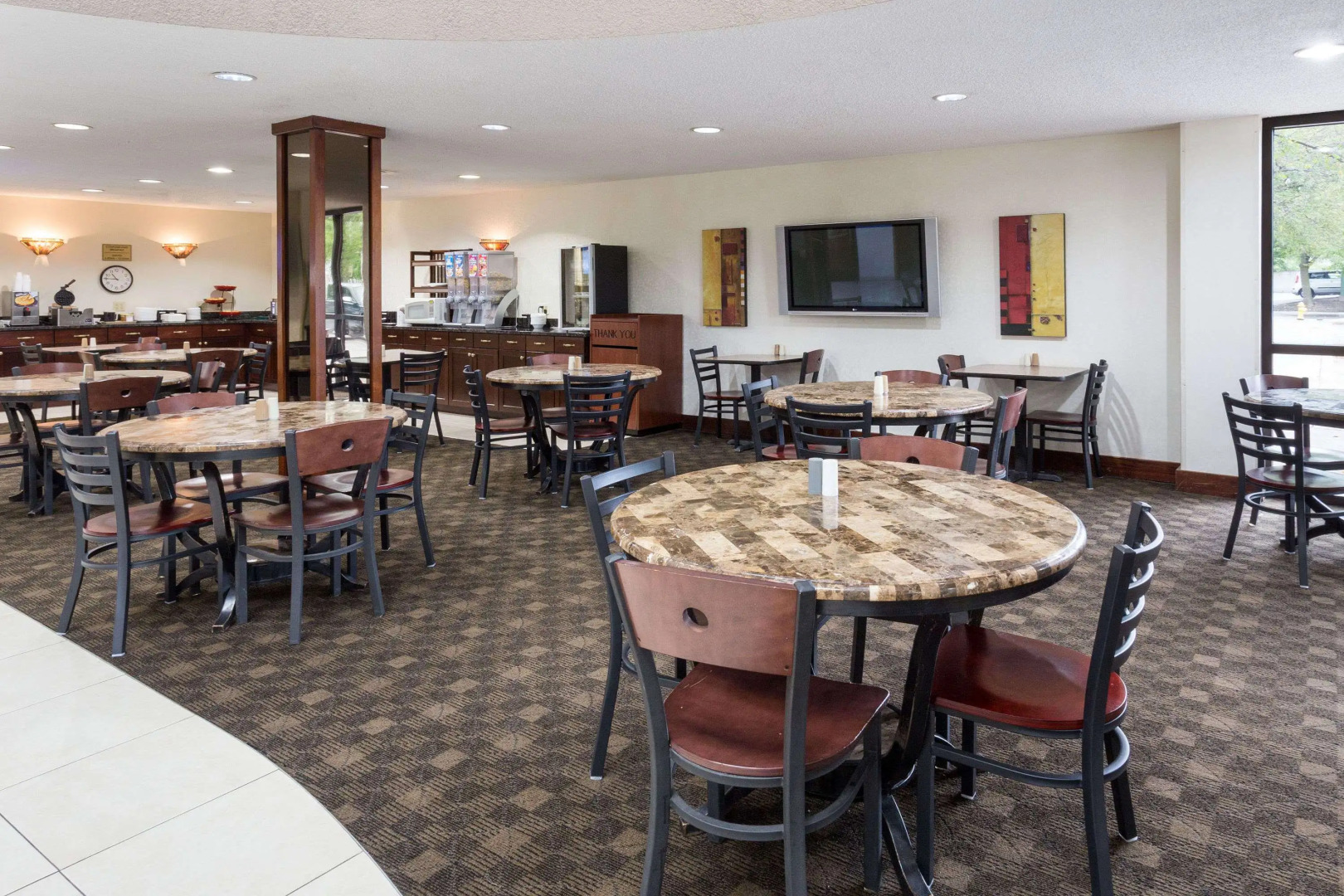 Ramada by Wyndham Bettendorf