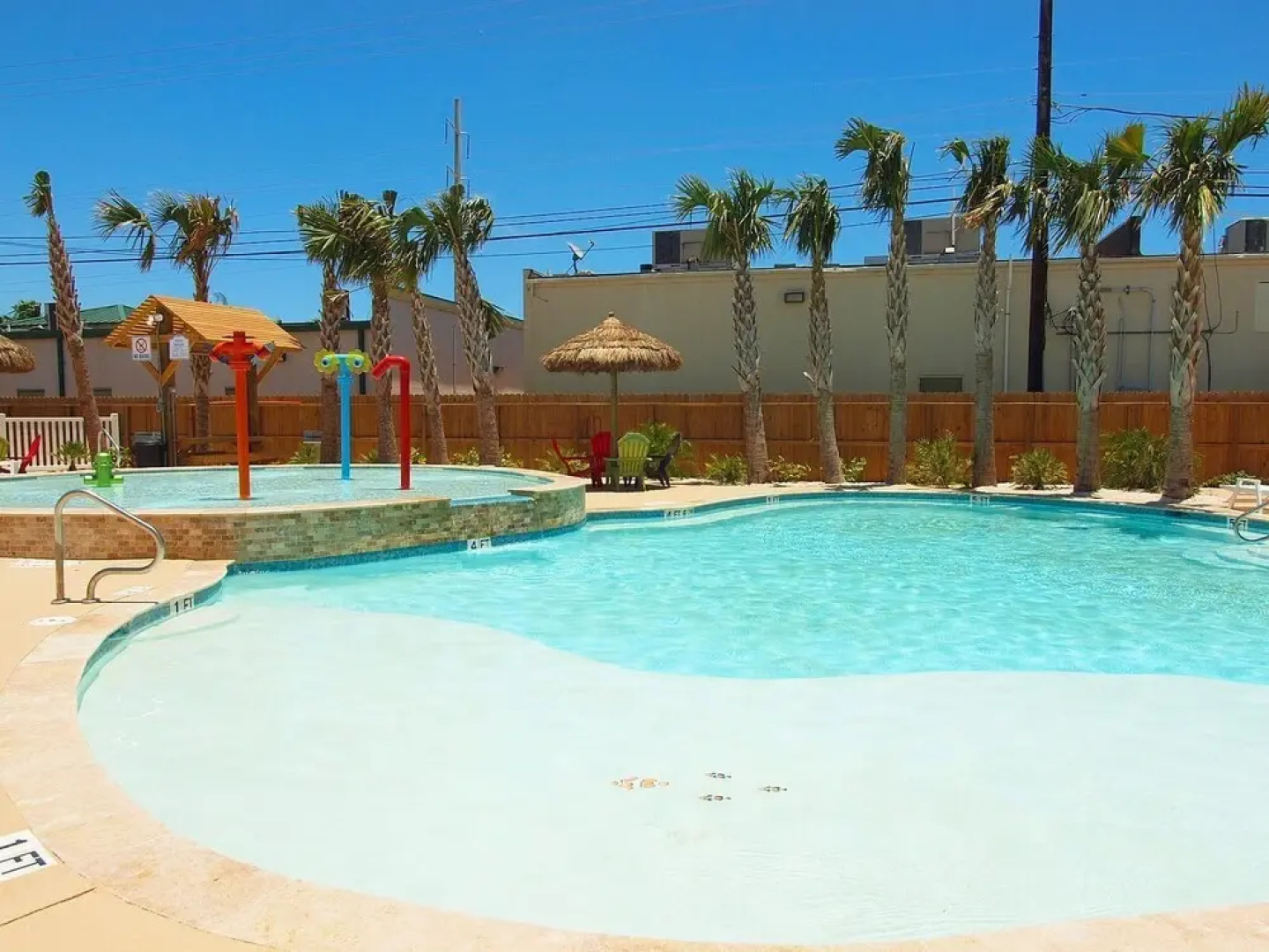 Nemo Cay Resort D142 Poolside by RedAwning