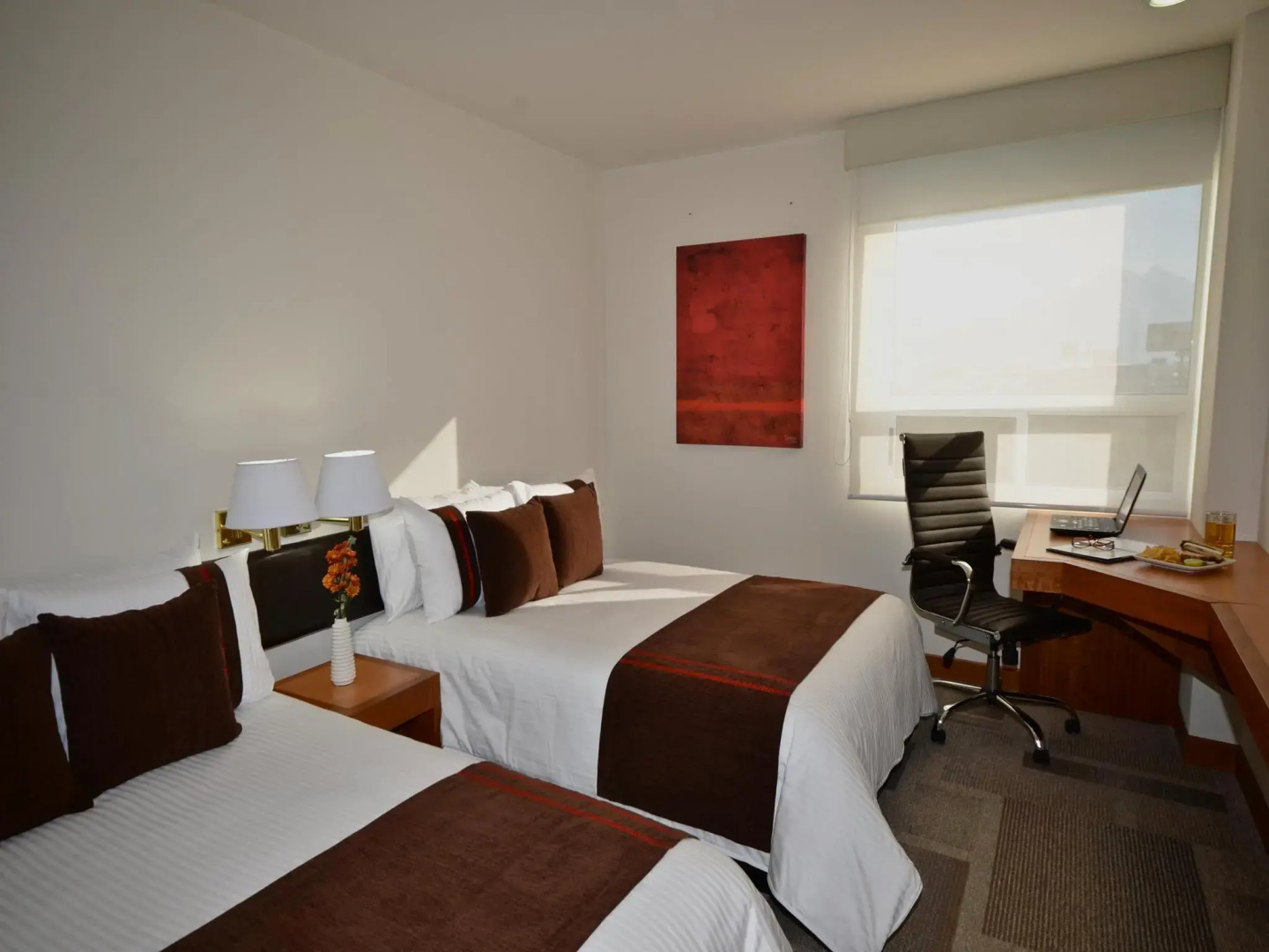 Mision Express Monterrey Aeropuerto La Fe