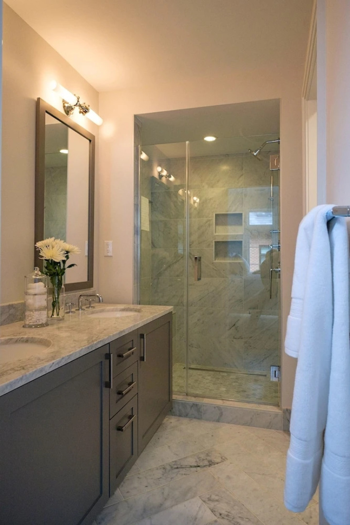 Capitol Hill - Four Bedroom TownHouse