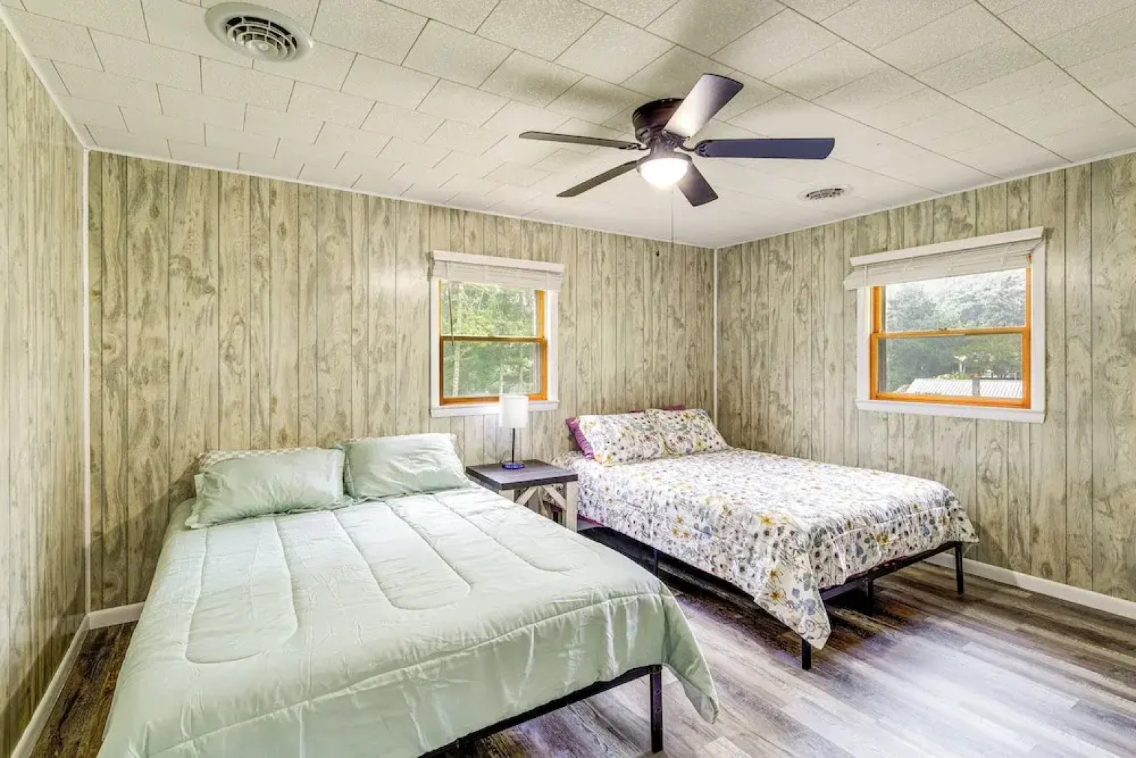 1 Mi to Virginia Creeper Trail: Serene Family Home