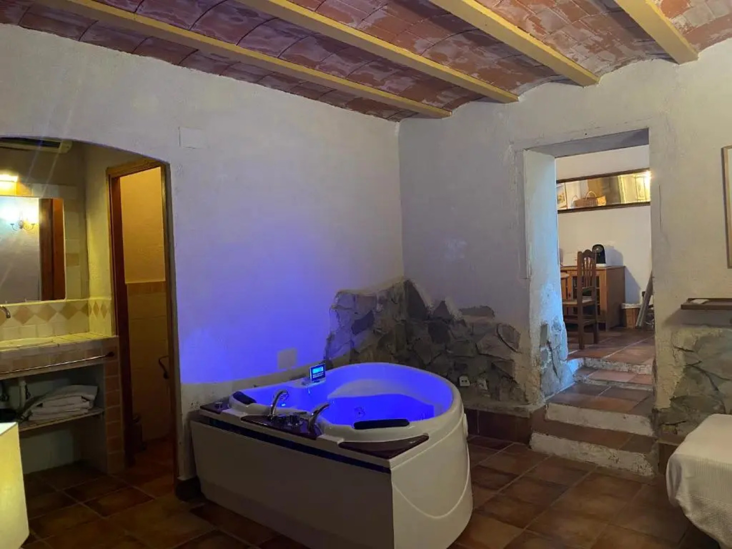 La Olivera APARTHotel Rural Suites bañera hidro o Jacuzzi privados