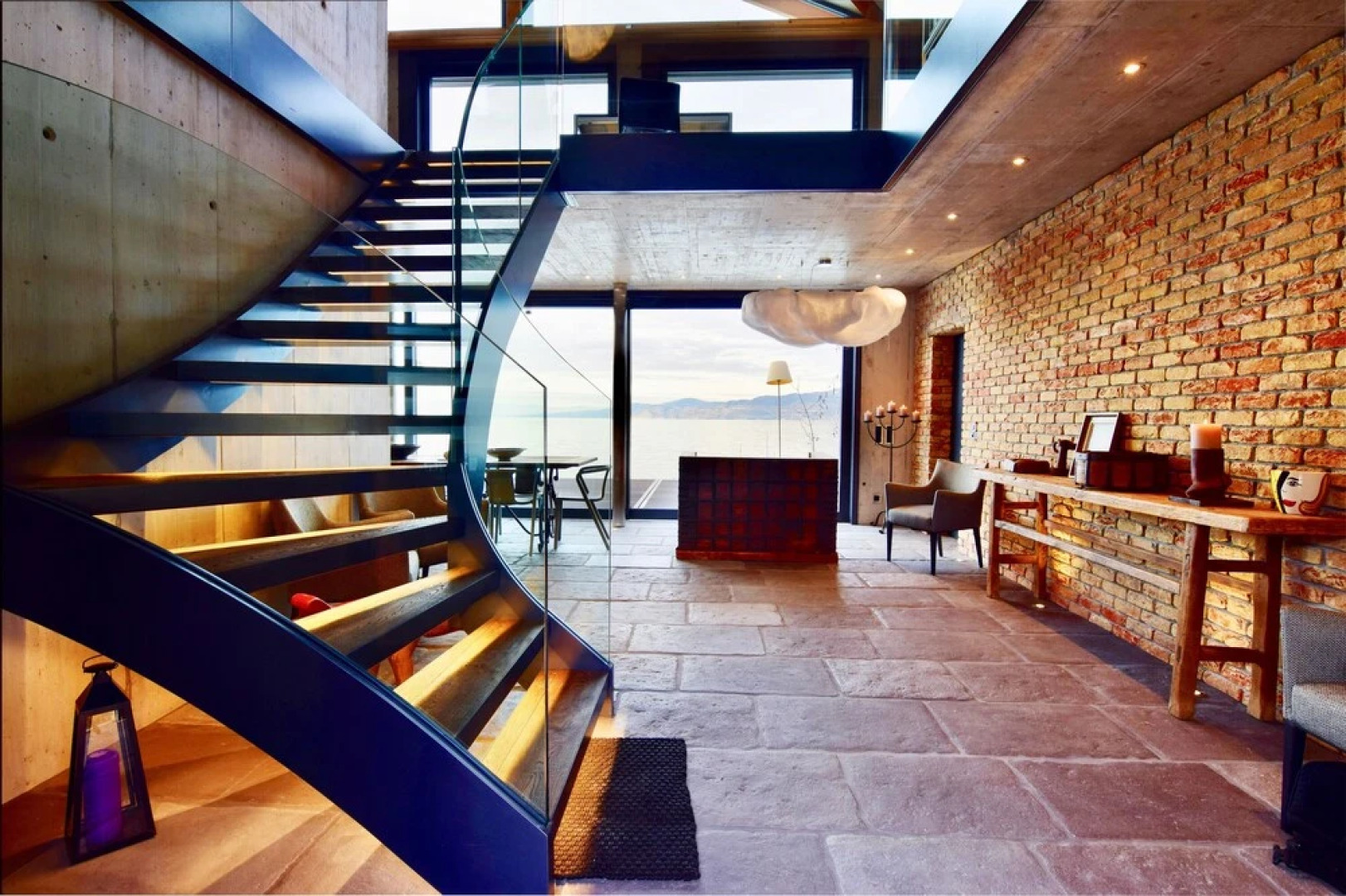 NEW 3BD Luxury Villa on the Geneva Lake