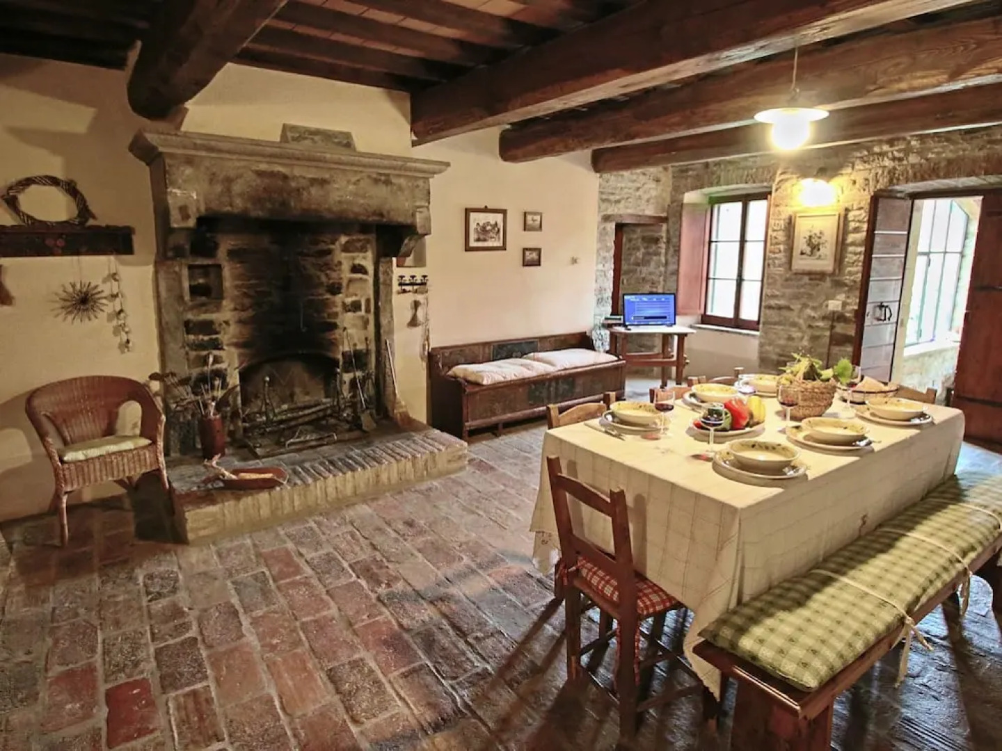 Farmhouse in Apecchio With Pool and Terrace