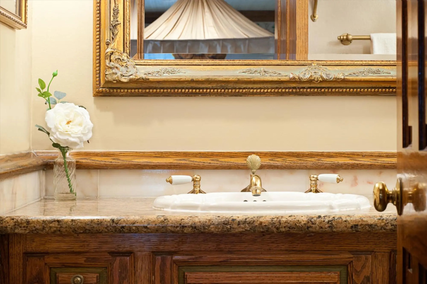 Dorymans Oceanfront Inn