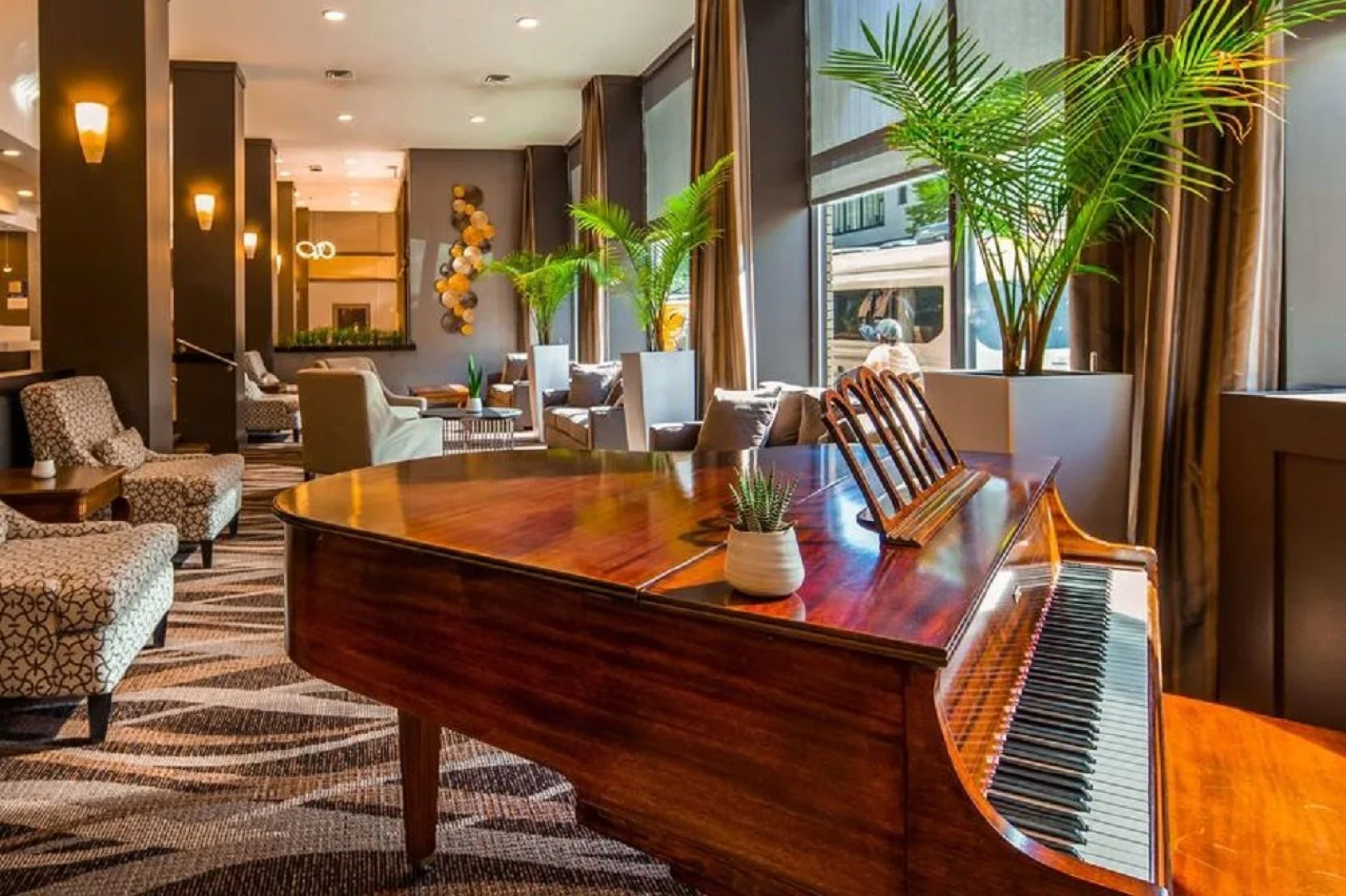 Best Western Plus Carlton Plaza Hotel