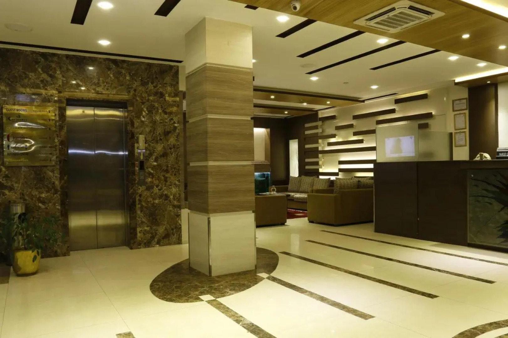 Hotel Mirage Regency