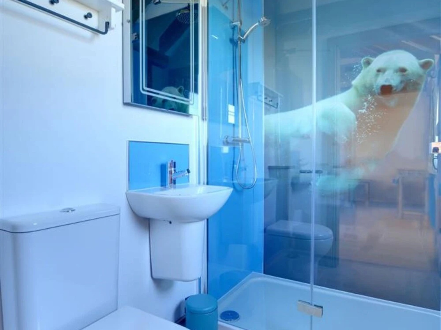 Lovely Holiday Home with Hot Tub near Bexhill & Hastings