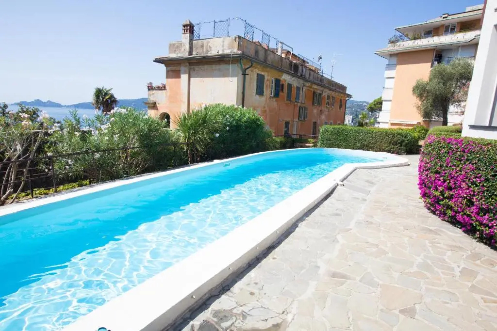 NAUTILUS VISTA MARE MOZZAFIATO a 180 GRADI- POSTO AUTO PRIVATO - 2 CAMERE MATRIMONIALI più 1 DIVANO LETTO SINGOLO-SKY,NETFLIX