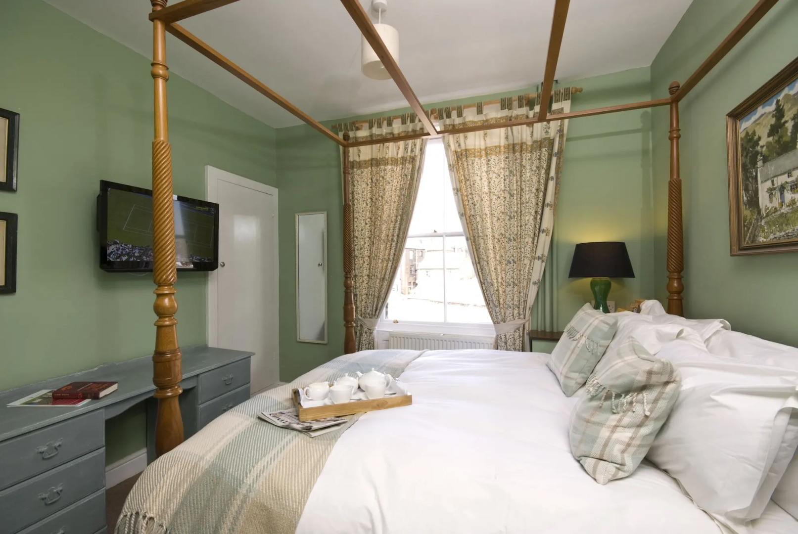 The Royal Harbour Hotel