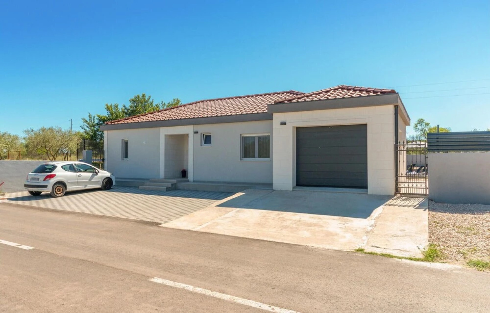 Stunning Home in Sikovo With 3 Bedrooms, Wifi and Outdoor Swimming Pool