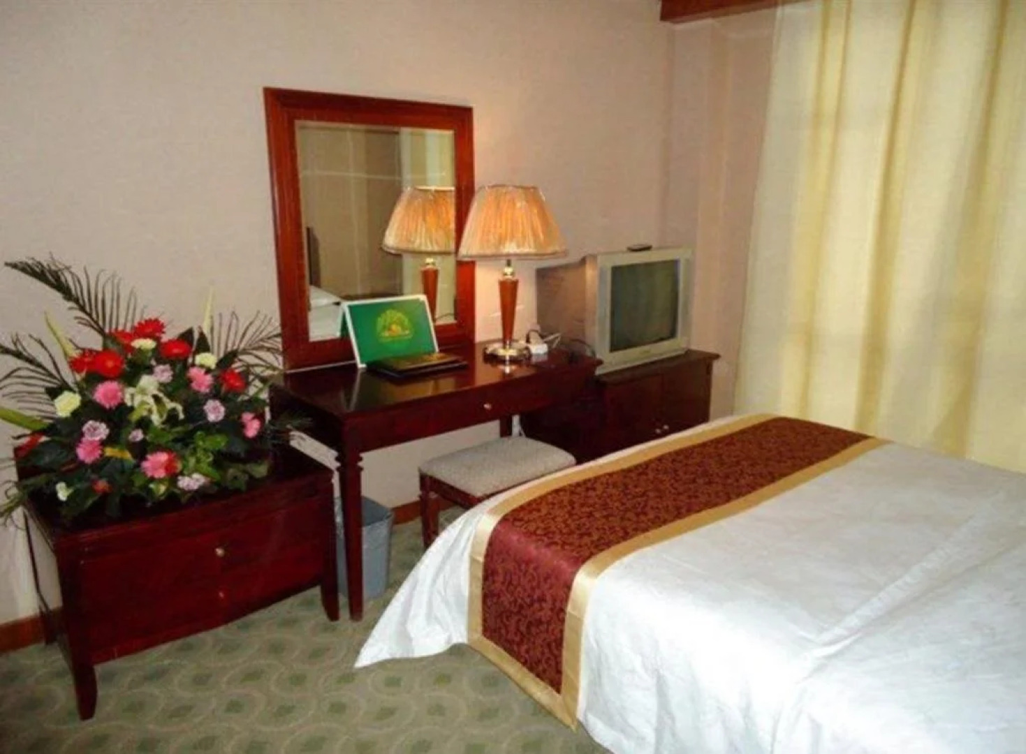 Xizang Linzhi JIalong Hotel