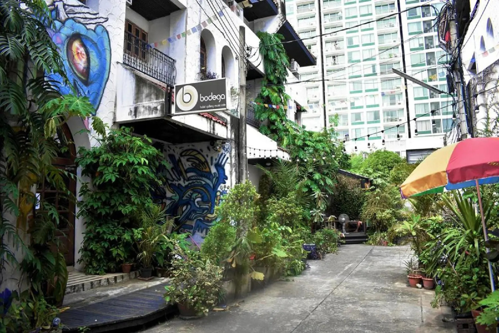 Bodega Party City Center Bangkok - Hostel