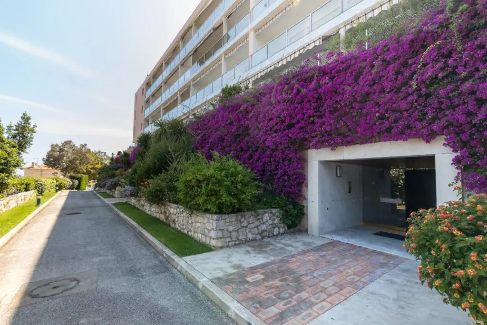 Sea View Park Swimming Pool & Tennis 2 Bdrs