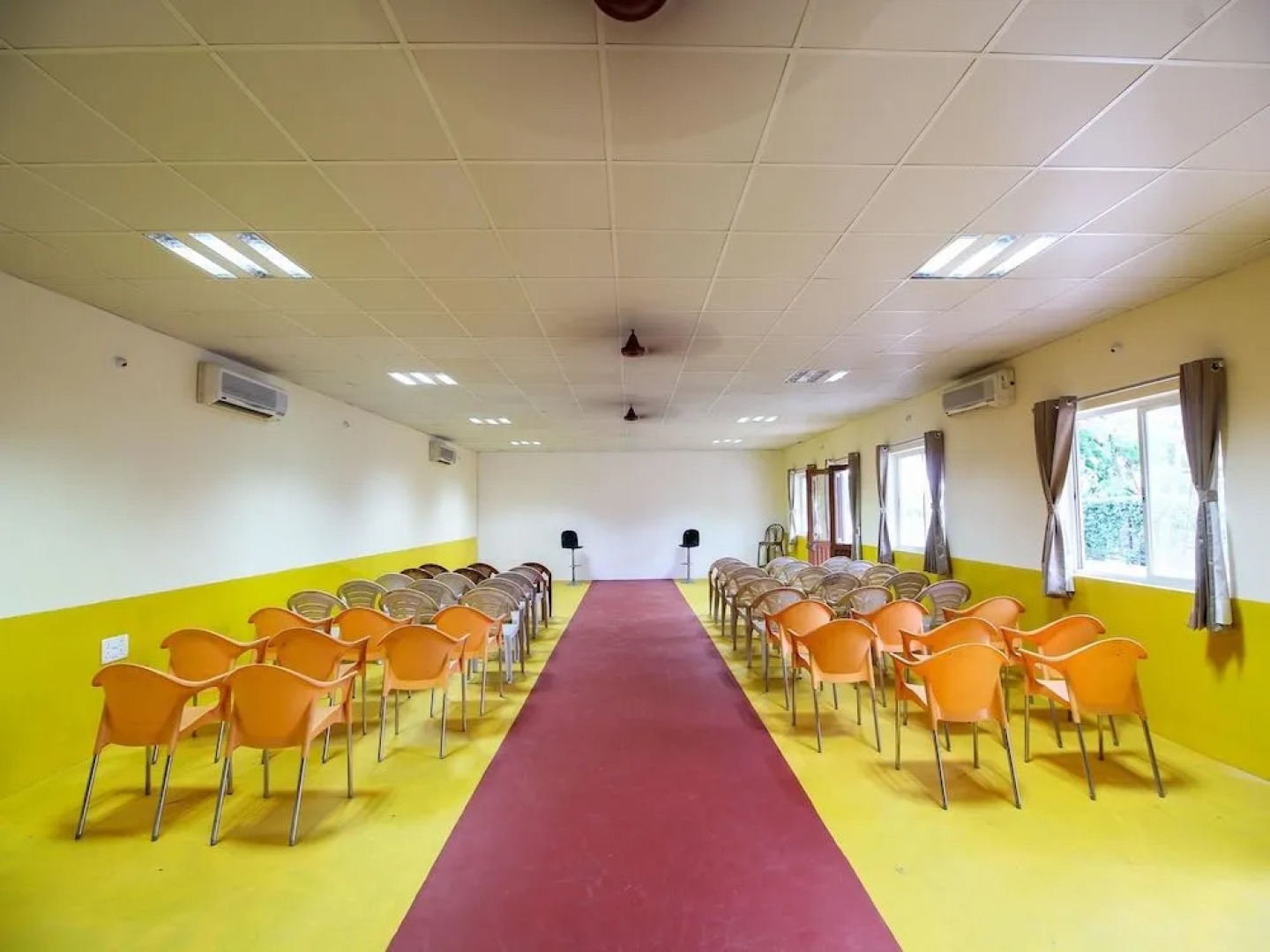 OYO 15708 Sharmada Hidden Nest