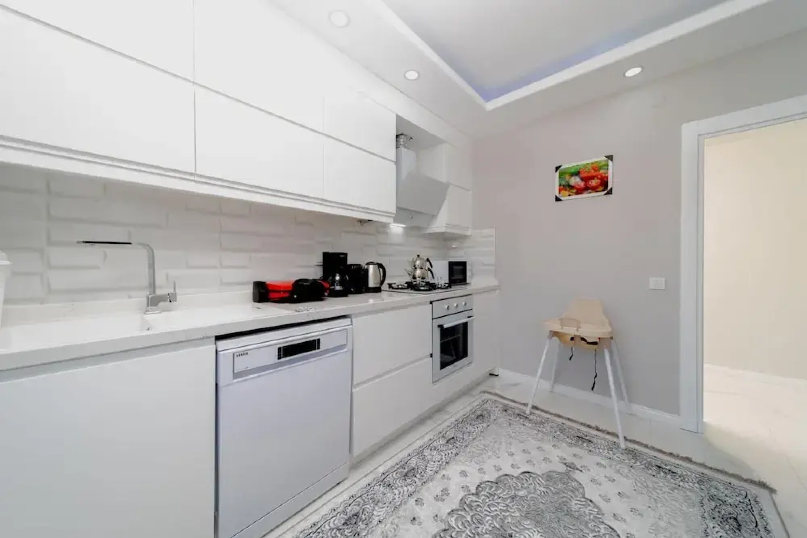 Villa With Pool and Backyard in Kepez