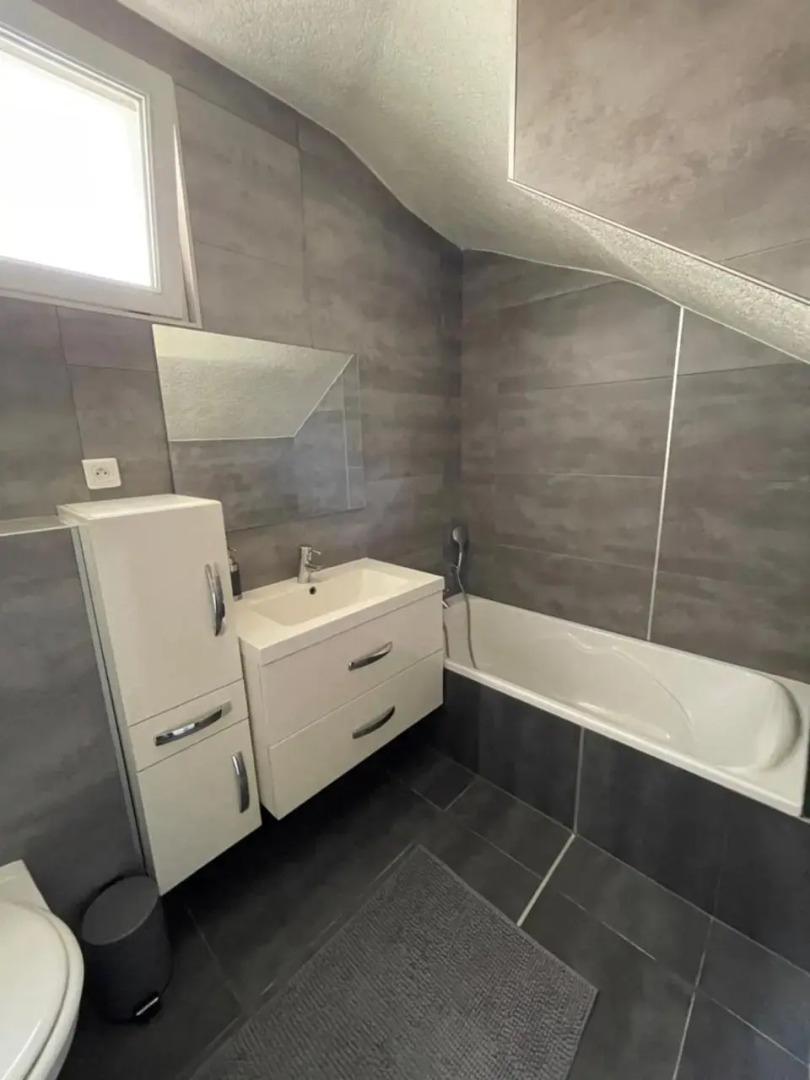 Chaleureux F2 avec entrée indépendante