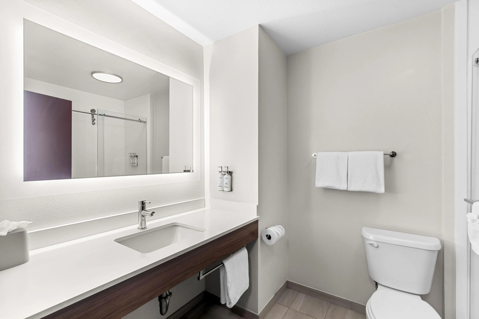 Holiday Inn Express & Suites Austin SW - Sunset Valley by IHG