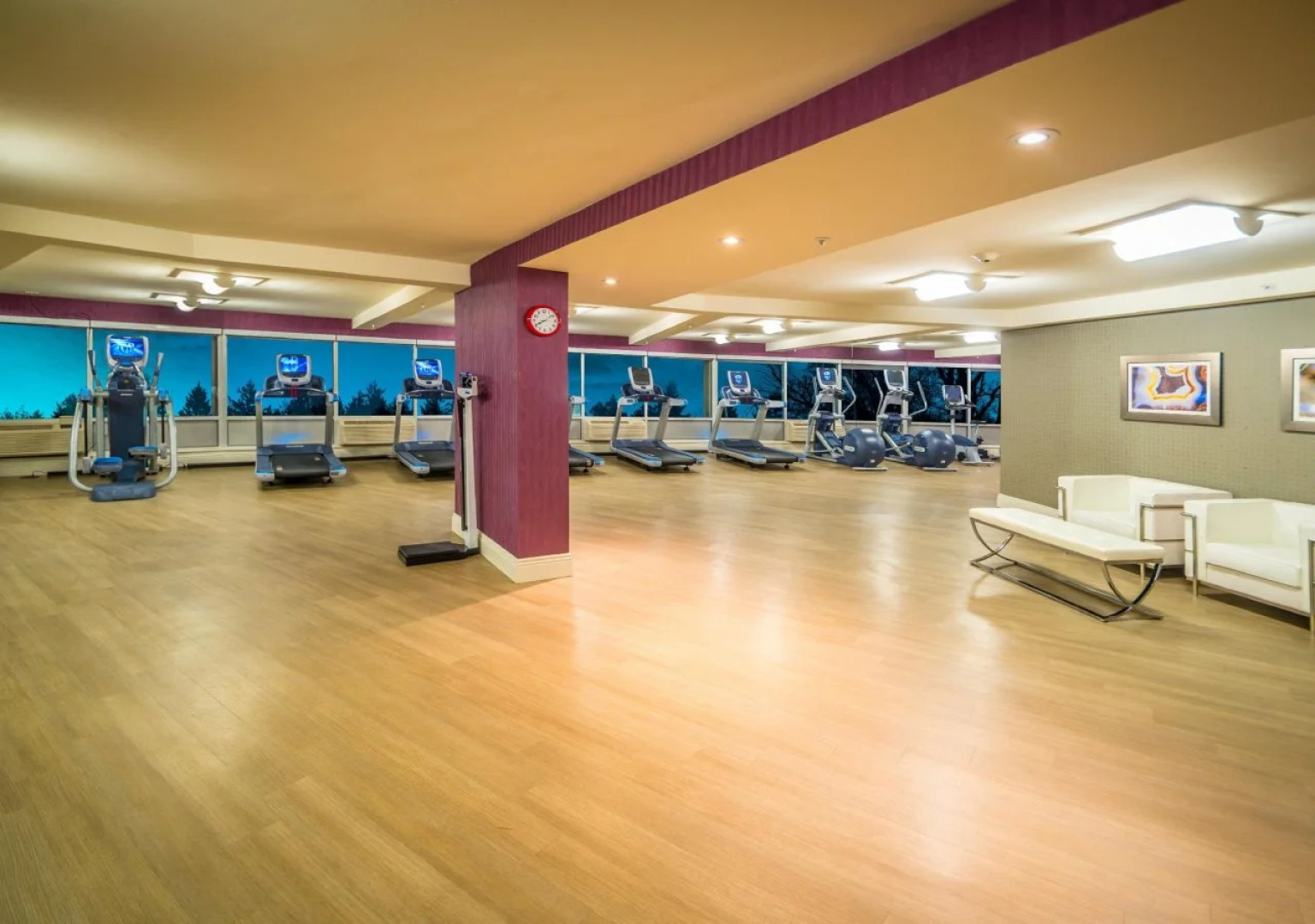 Crowne Plaza Saddle Brook by IHG