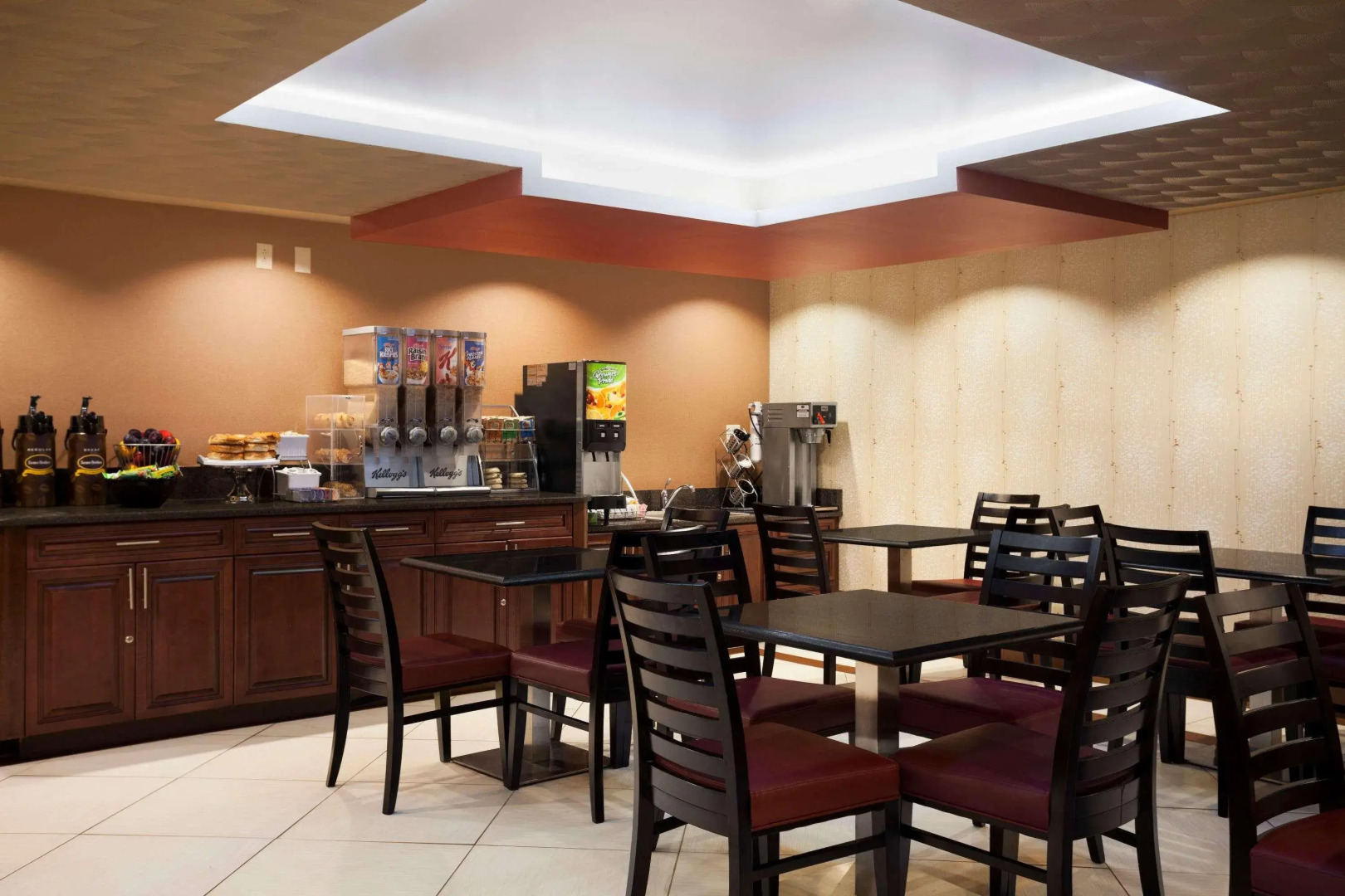 Super 8 By Wyndham Bronx