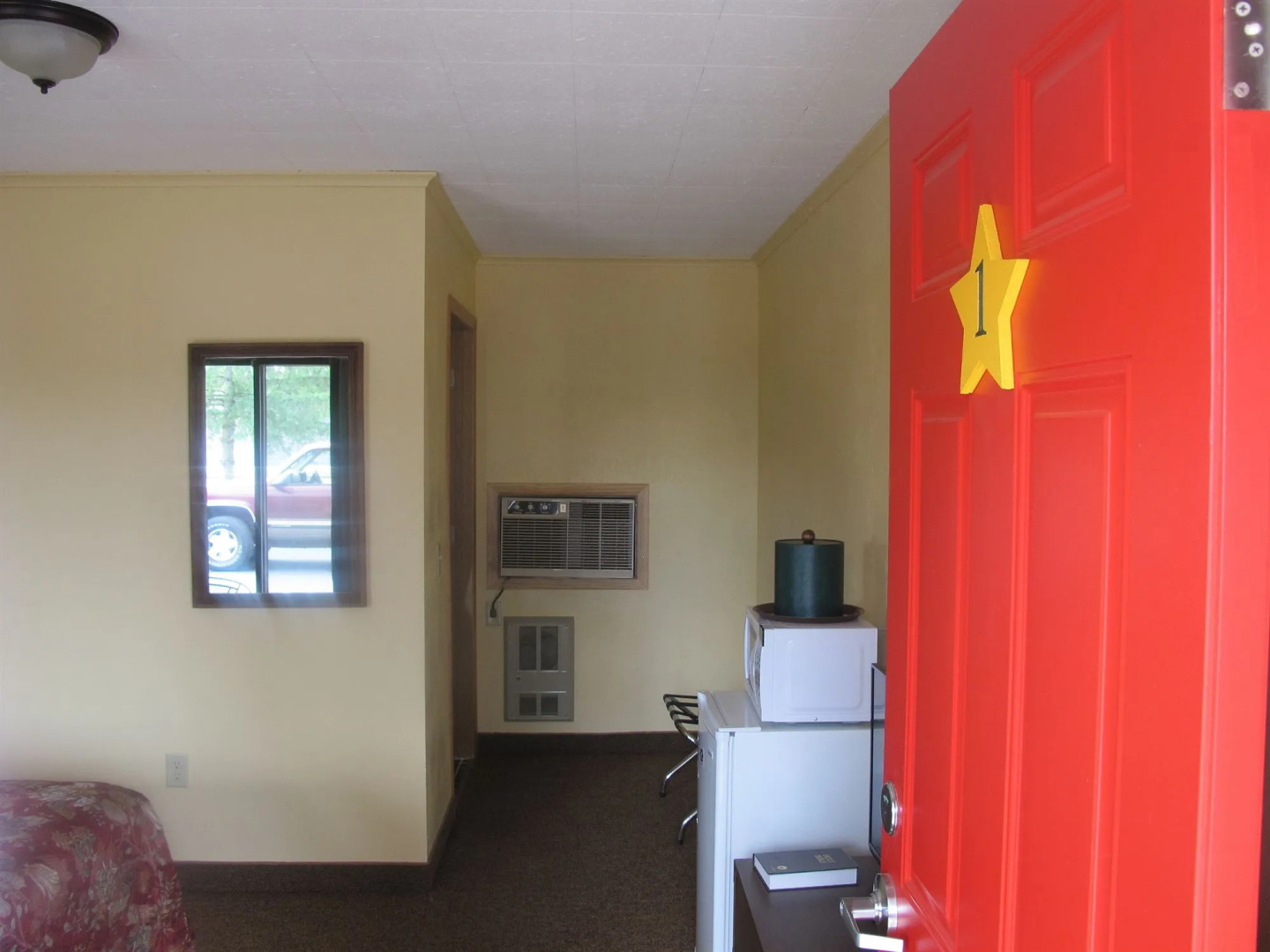 All Star Inn & Suites