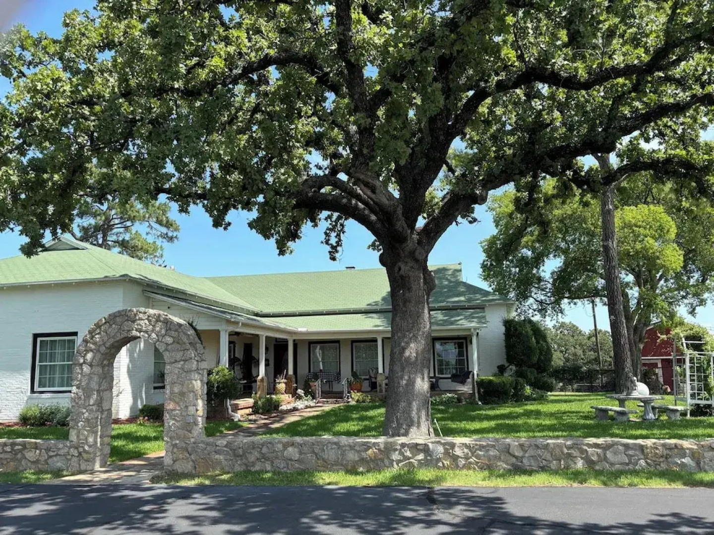 The Old Liberty Schoolhouse B&B
