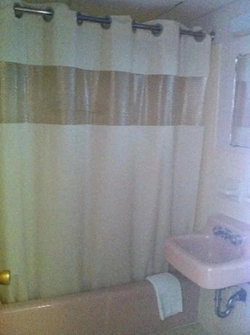 Colton Court Motor Inn