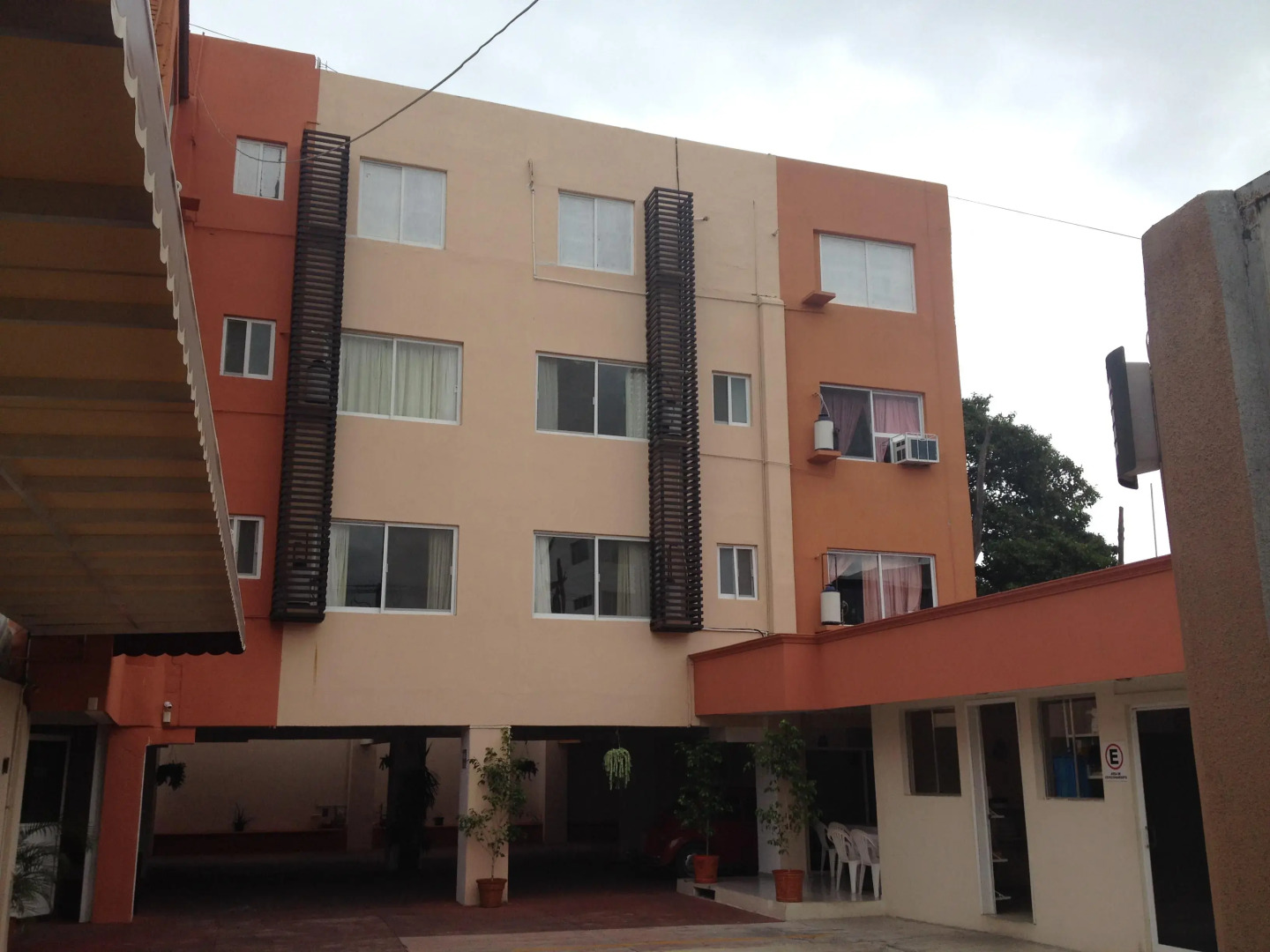 Tercera Avenida Hotel