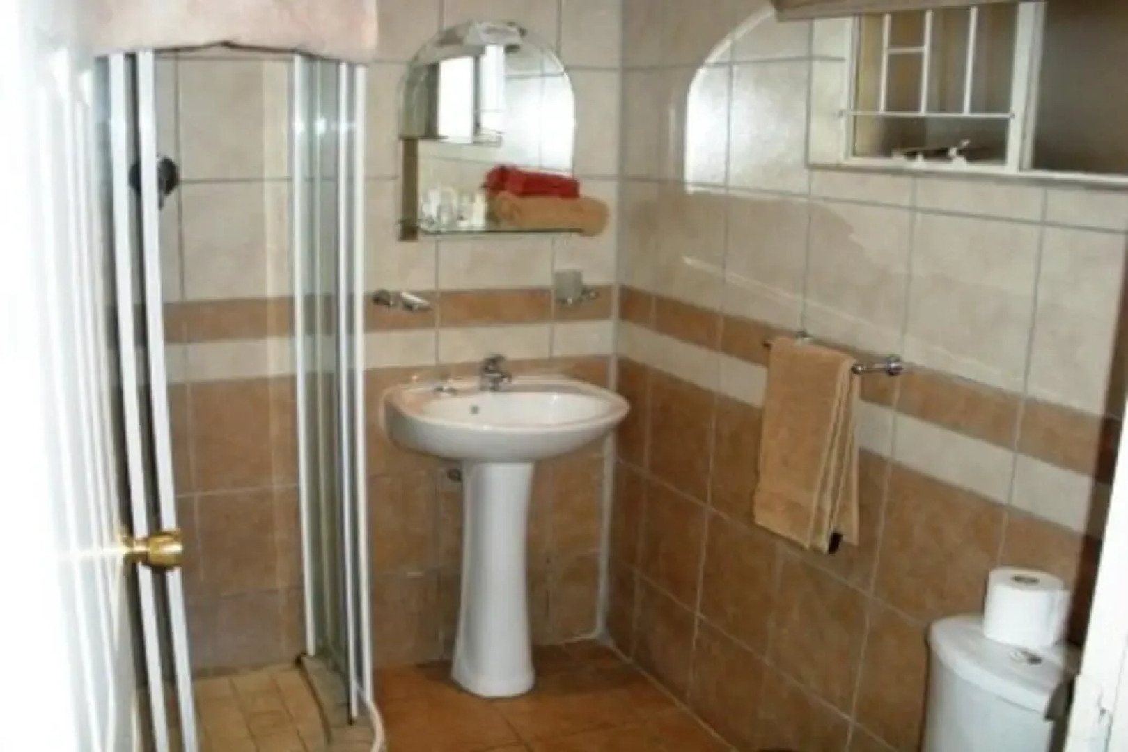 The Maple Village Guest Lodge Bed & Breakfast