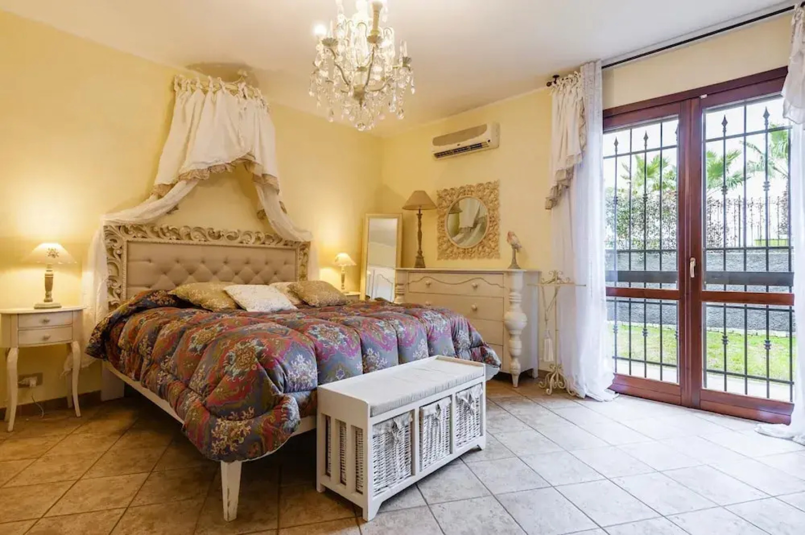 Papavero Rosso - Villa at the Foot of Mount Etna With Private Pool