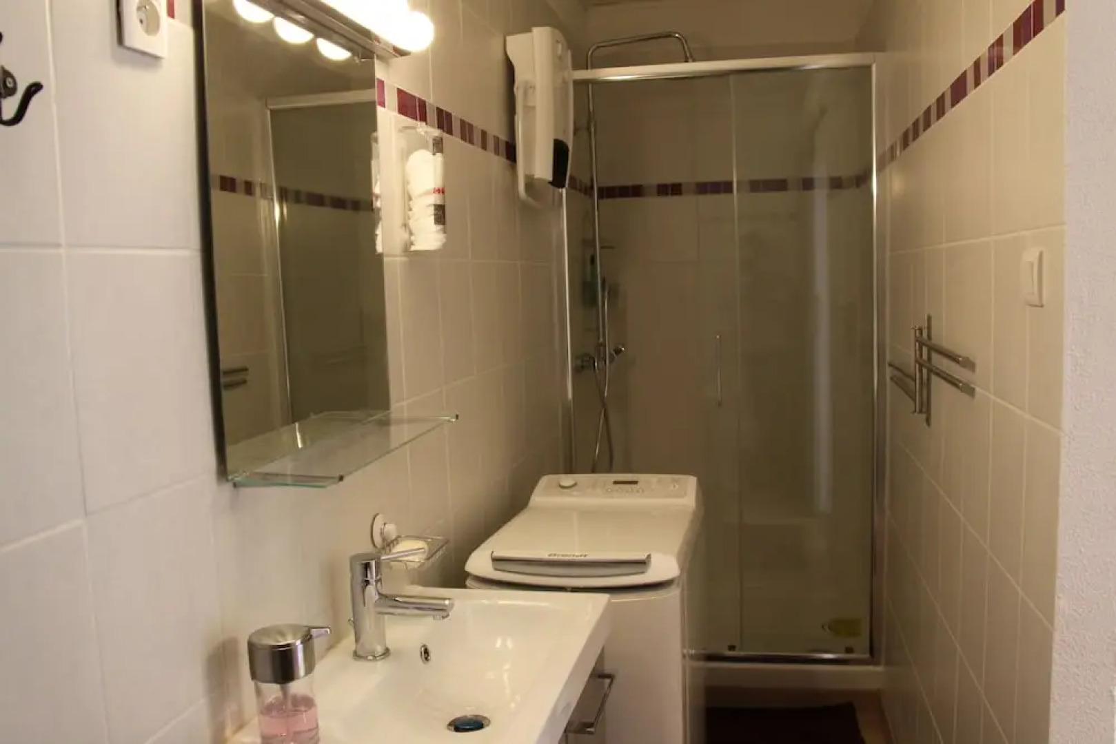 L'Abri et L'Atelier Du Jas