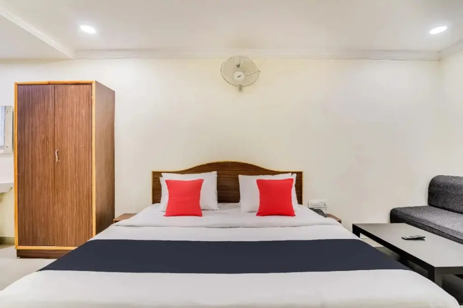 Hotel Shri Balaji Residency by OYO Rooms