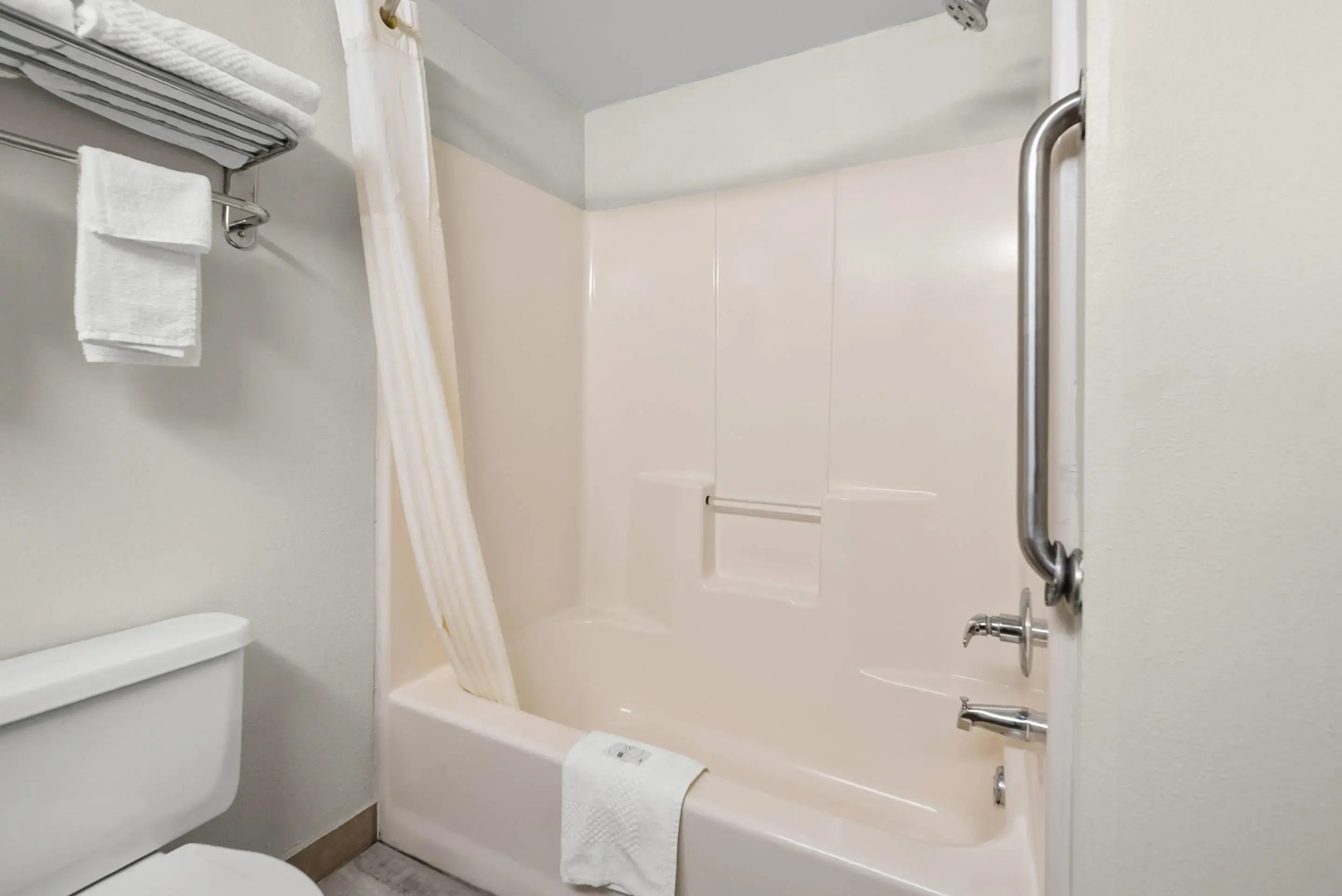 Quality Inn Auburn Campus Area I-85